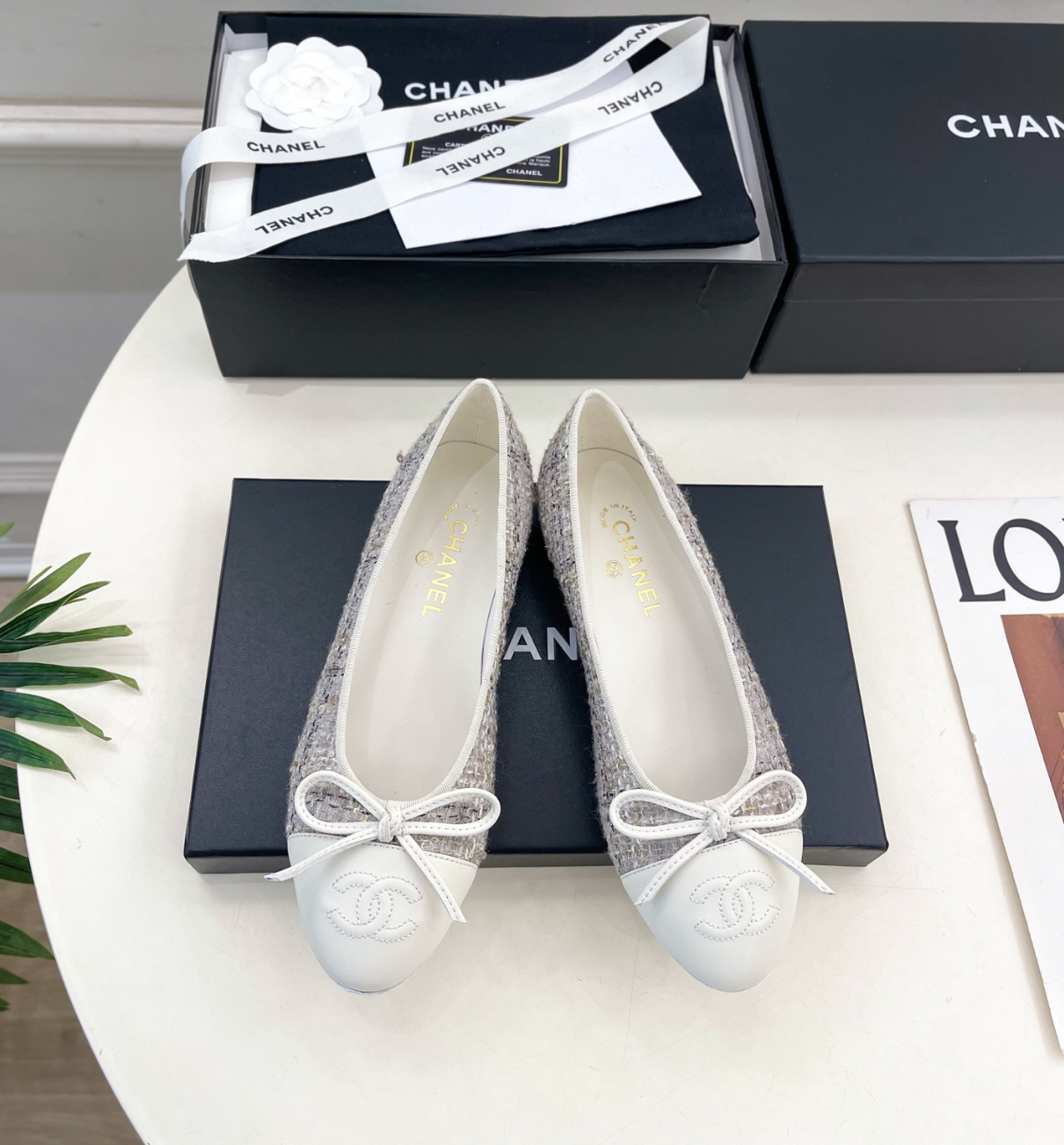 CHANEL White Ballerinas in Tweed & Grosgrain