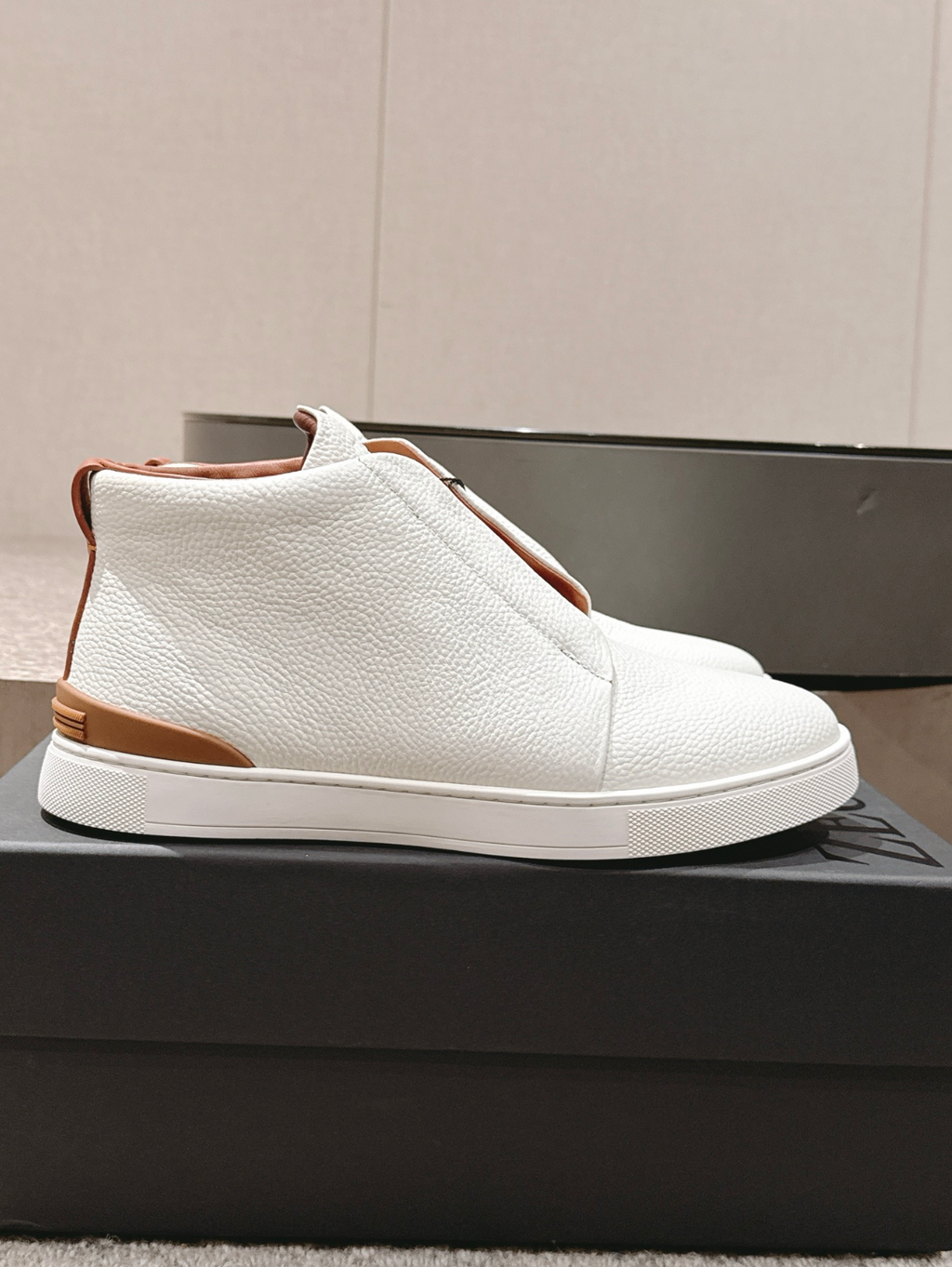 Ermenegildo Zegna white Triple Stitch mid-top