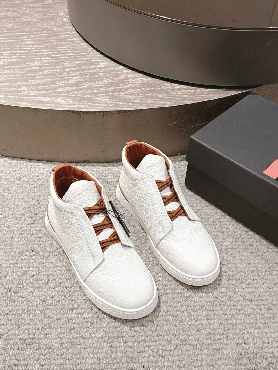 Ermenegildo Zegna white Triple Stitch mid-top
