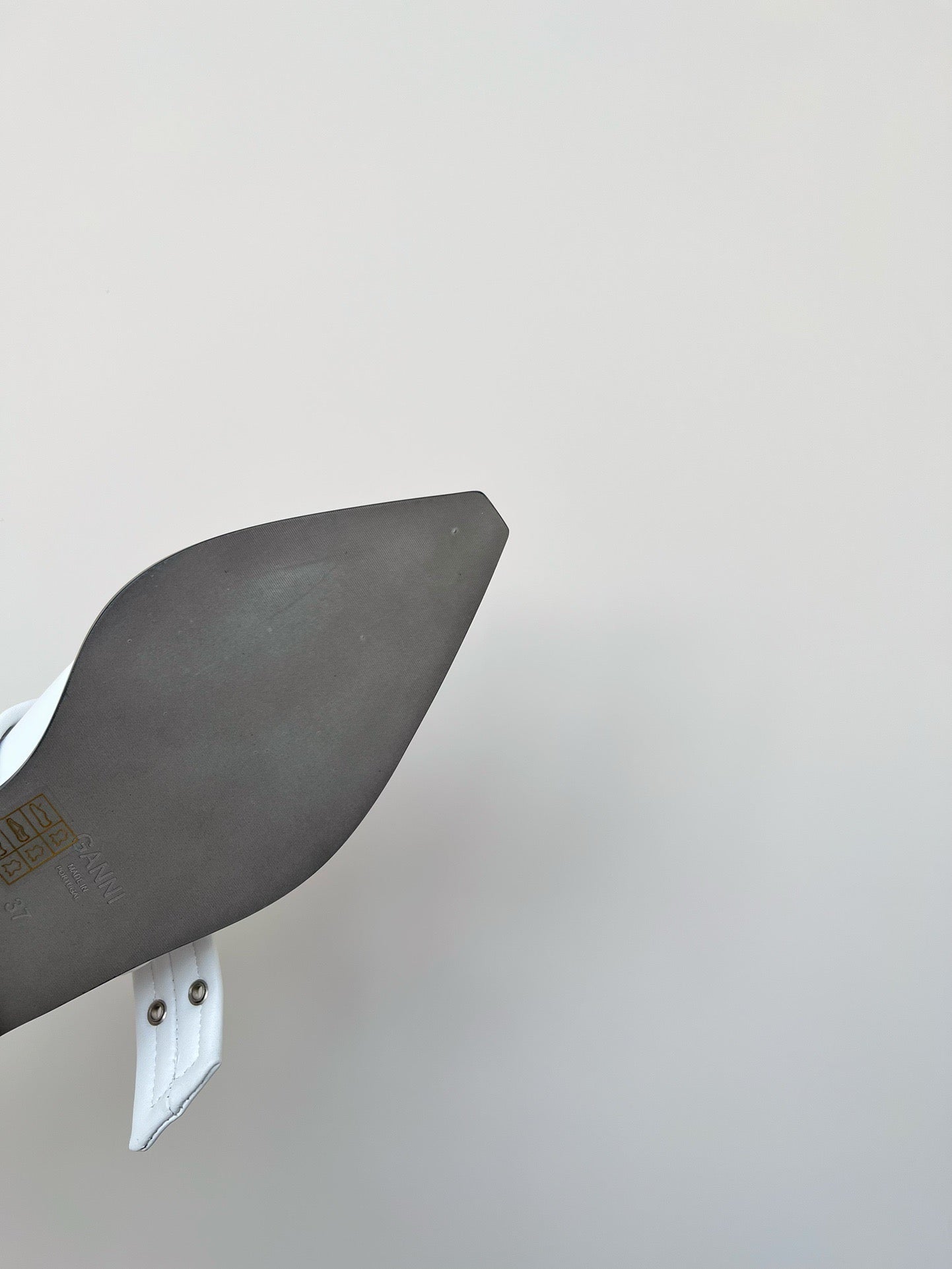 Ganni Buckle fastening White Mat Ballerinas