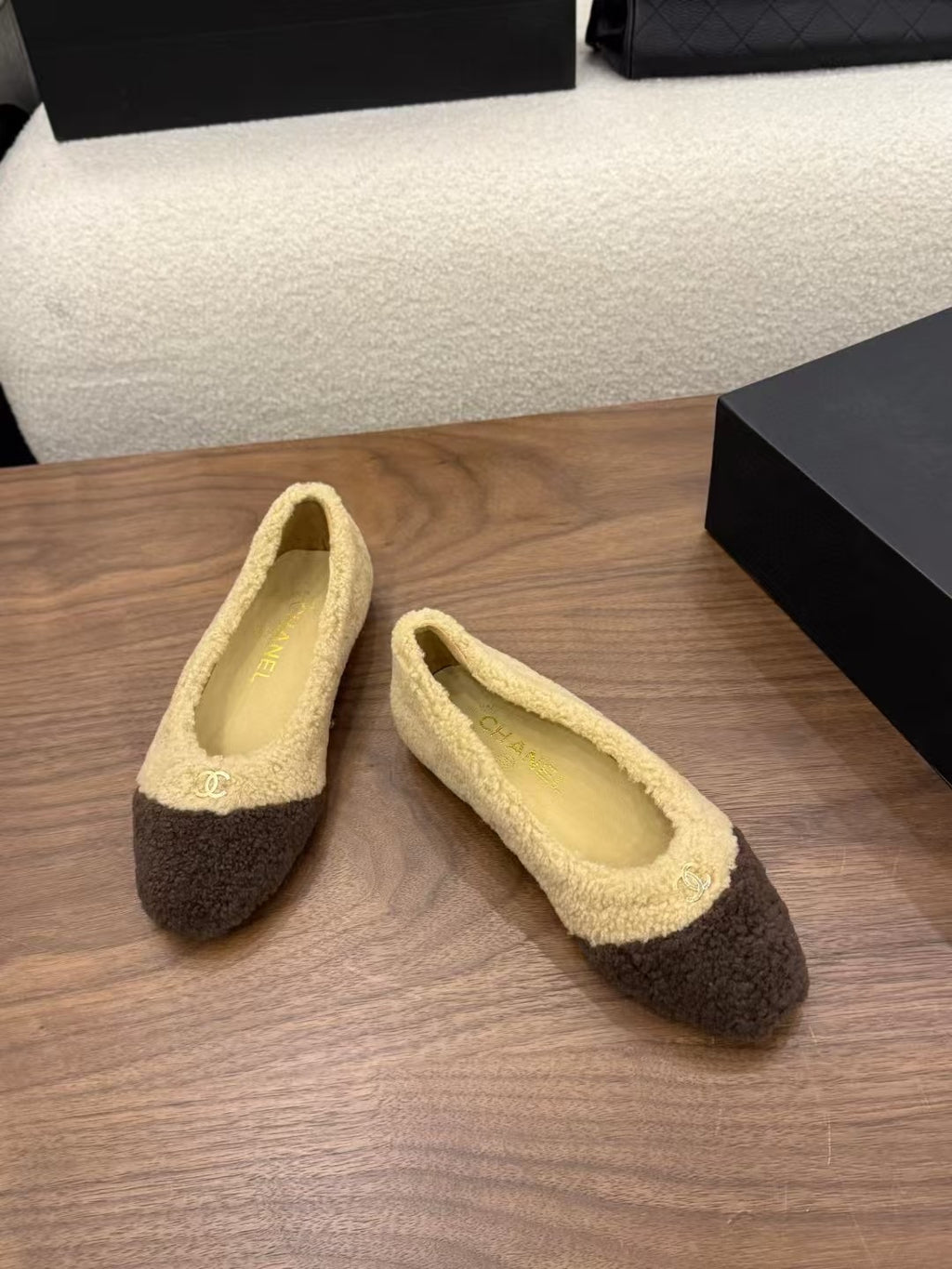 CHANEL Coco Neige 26' Ballet flat Beige/Brown