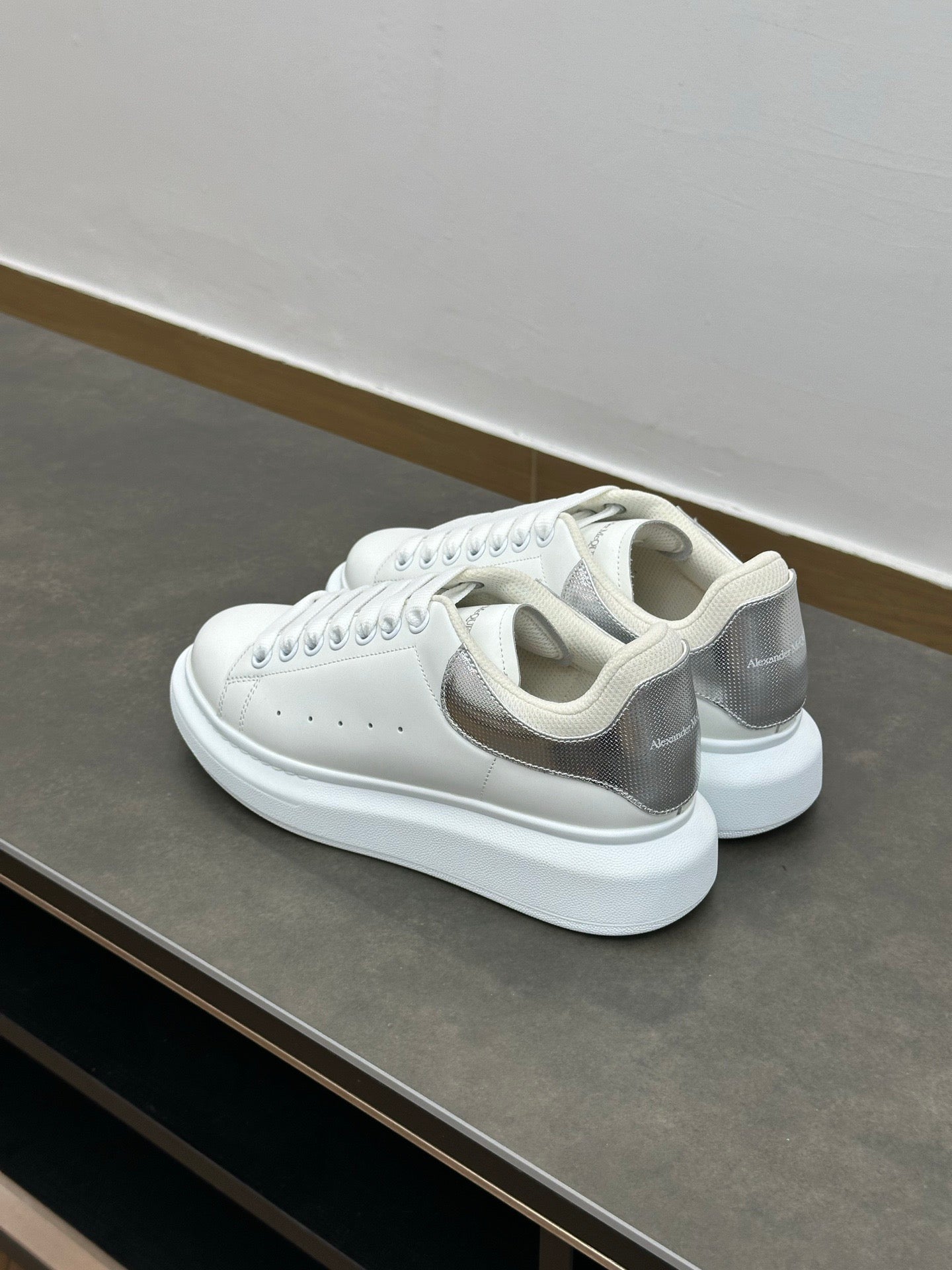 Oversized Sneakers Leather in White/Silver