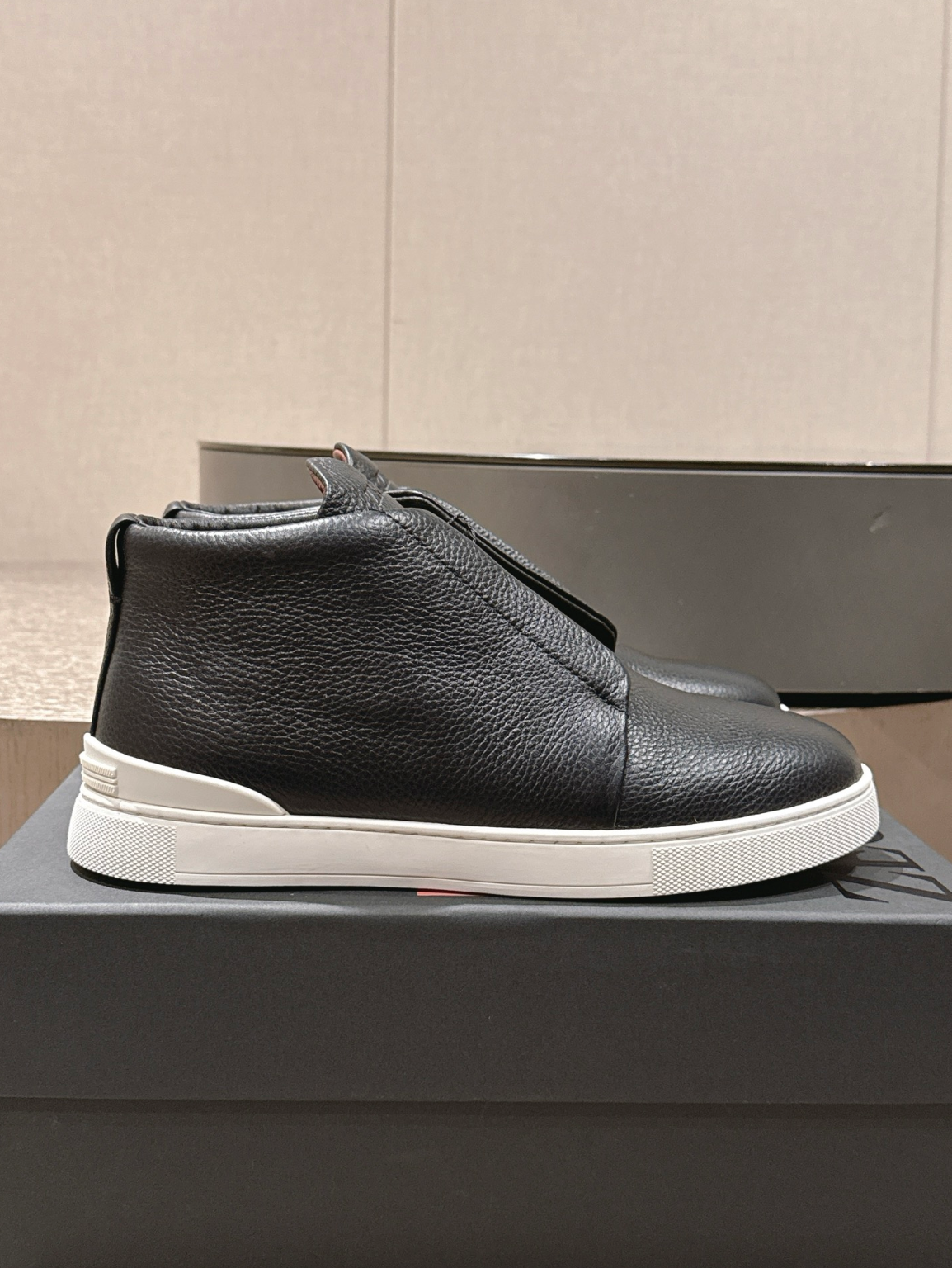 Ermenegildo Zegna black Triple Stitch mid-top