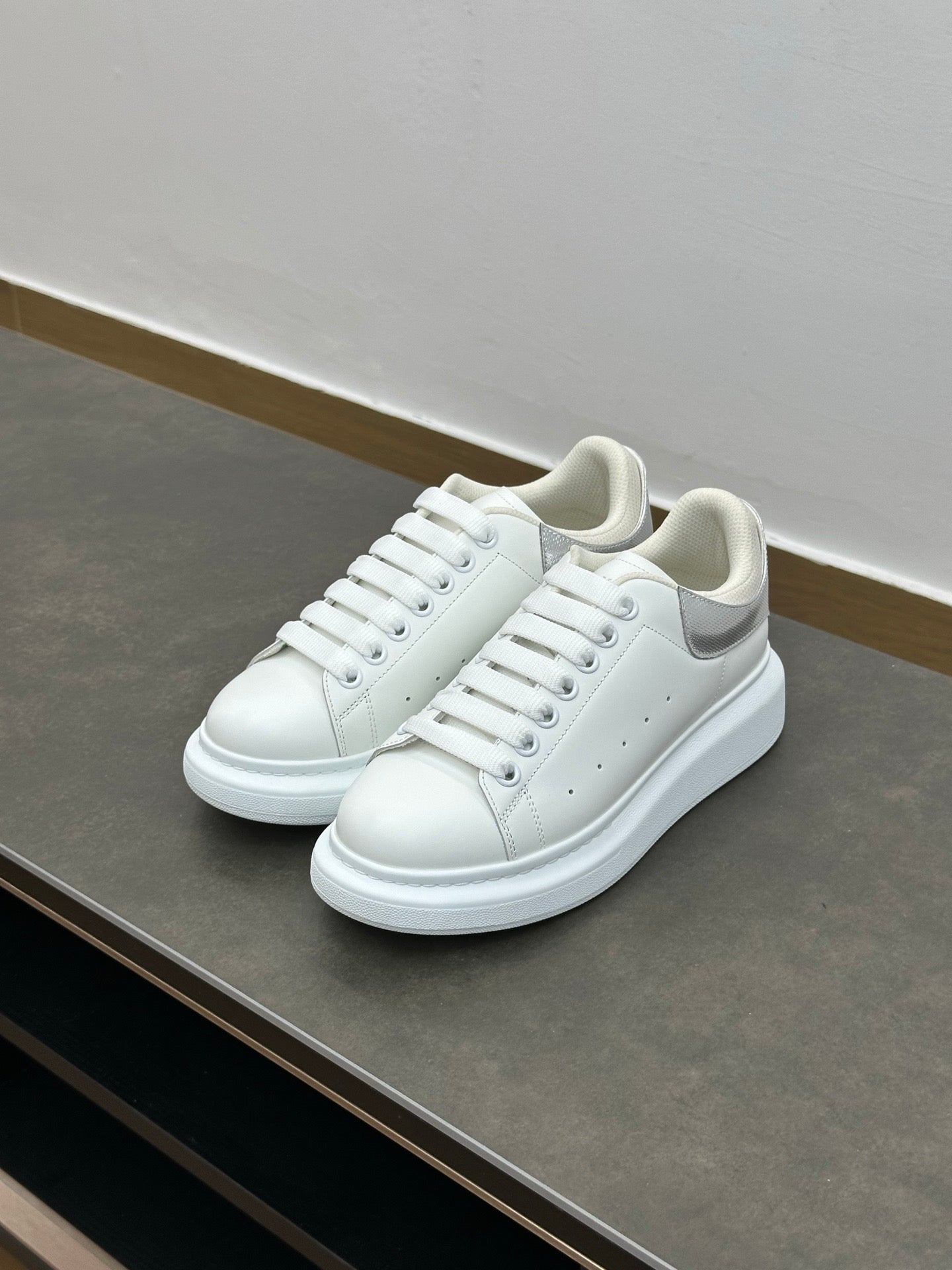 Oversized Sneakers Leather in White/Silver