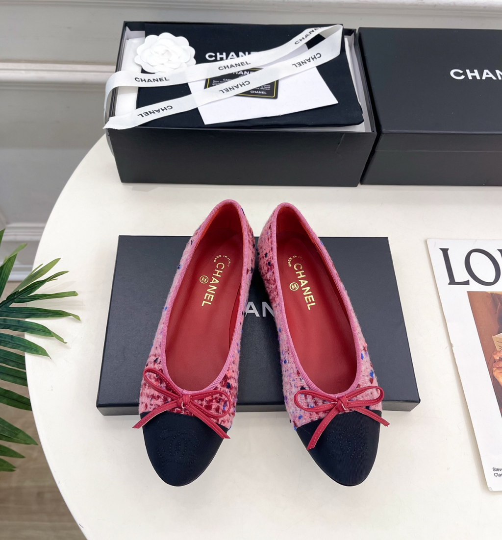 CHANEL Multicolor Ballerinas in Tweed & Grosgrain