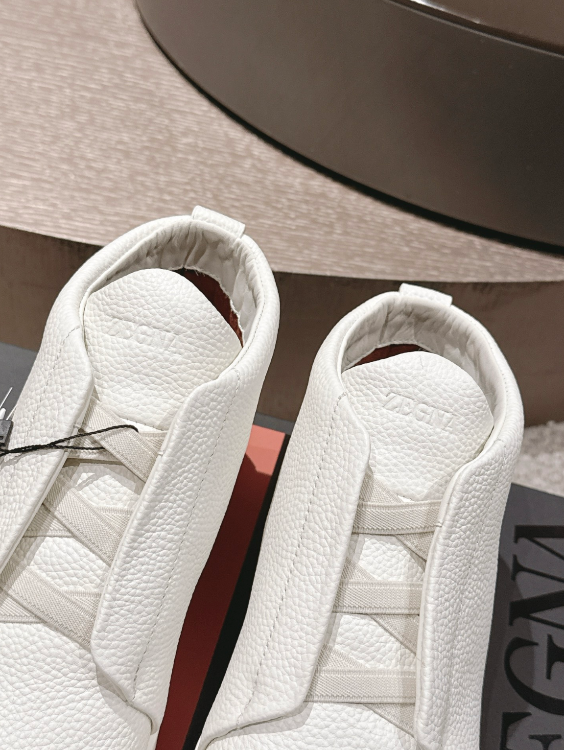Ermenegildo Zegna white Triple Stitch mid-top
