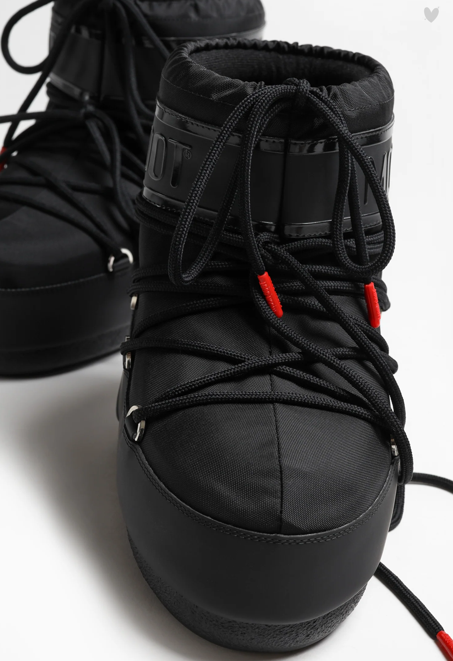 MOON BOOT x ANITA HASS Icon Low 'Heart' in Black