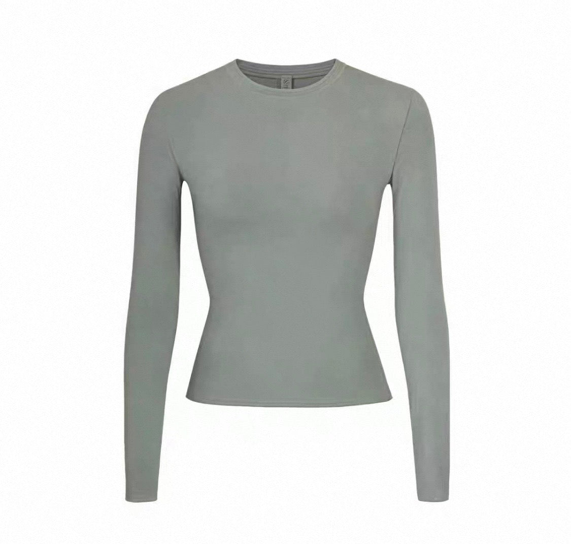 FITS EVERYBODY LONG SLEEVE T-SHIRT