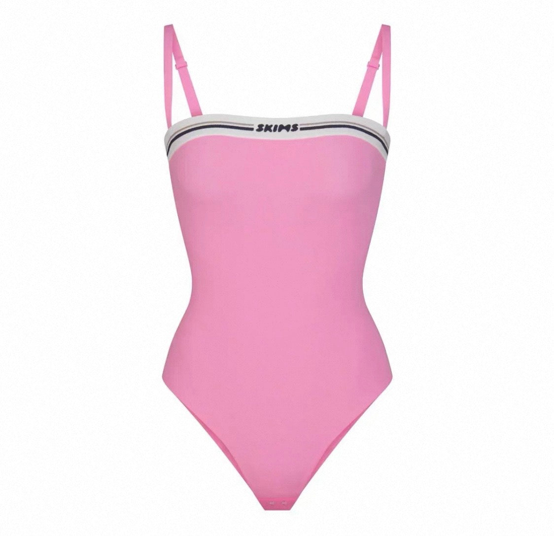 FITS EVERYBODY LOGO BODYSUIT