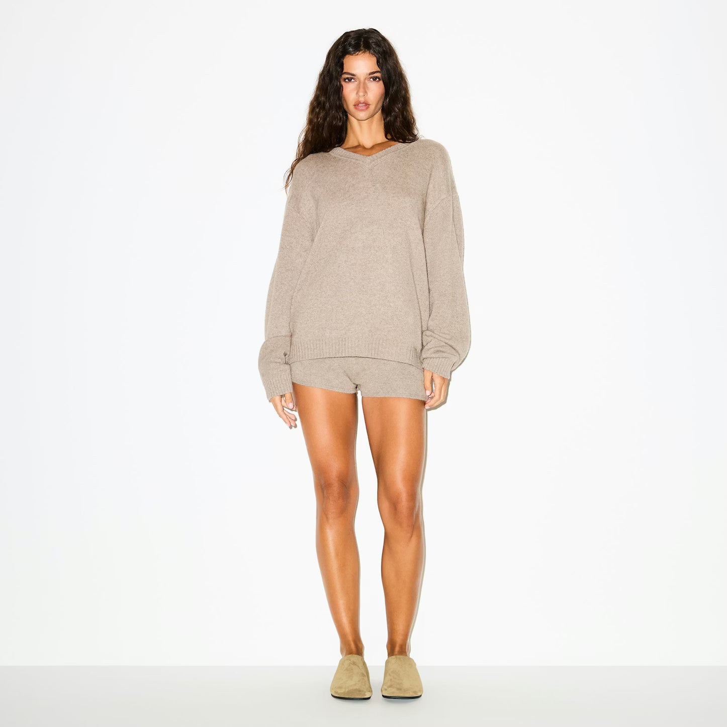 WOOL CASHMERE OVERSIZED V NECK SWEATER/SHORT SET