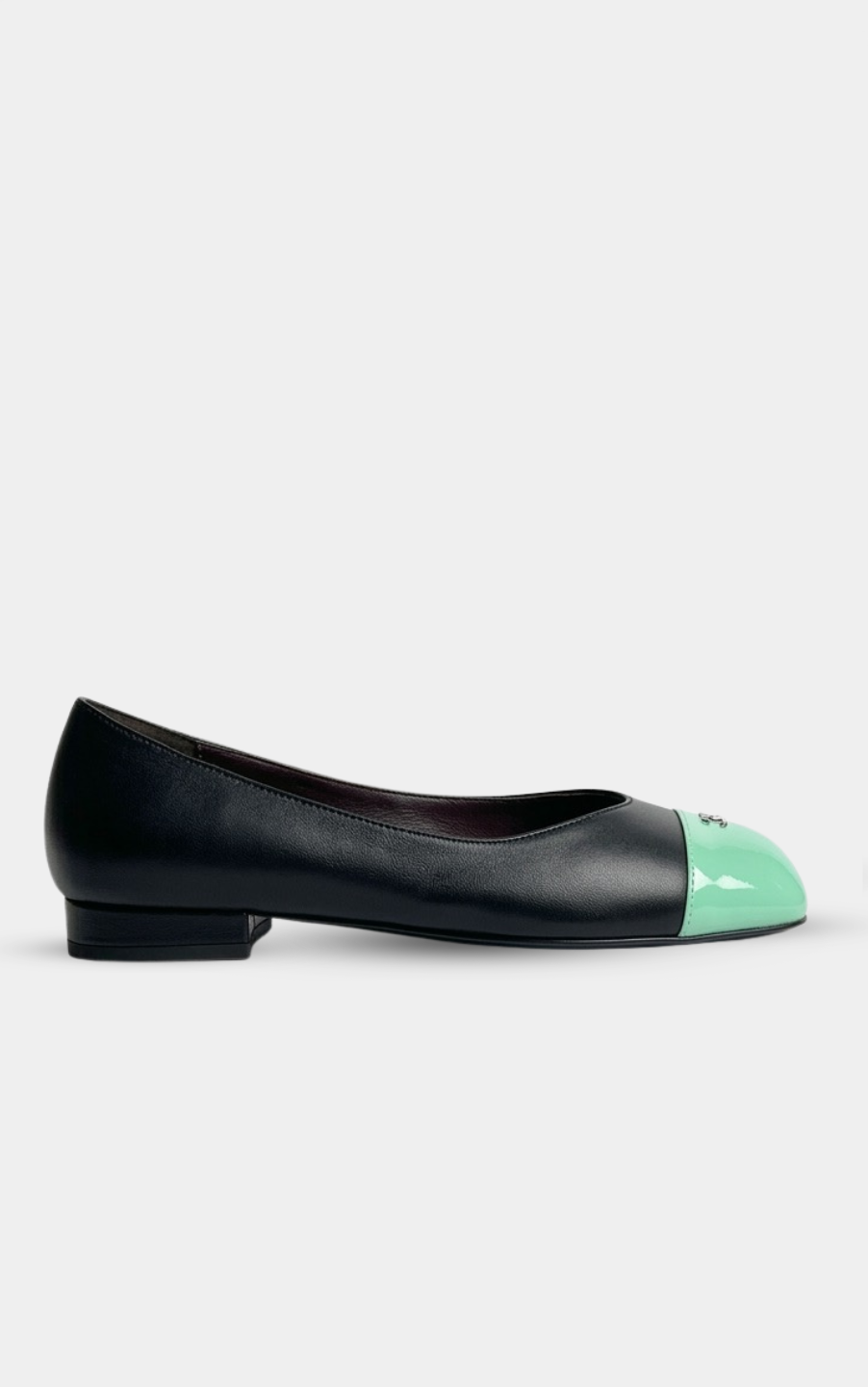 CHANEL Black & Green pumps '26 Ballets Flats