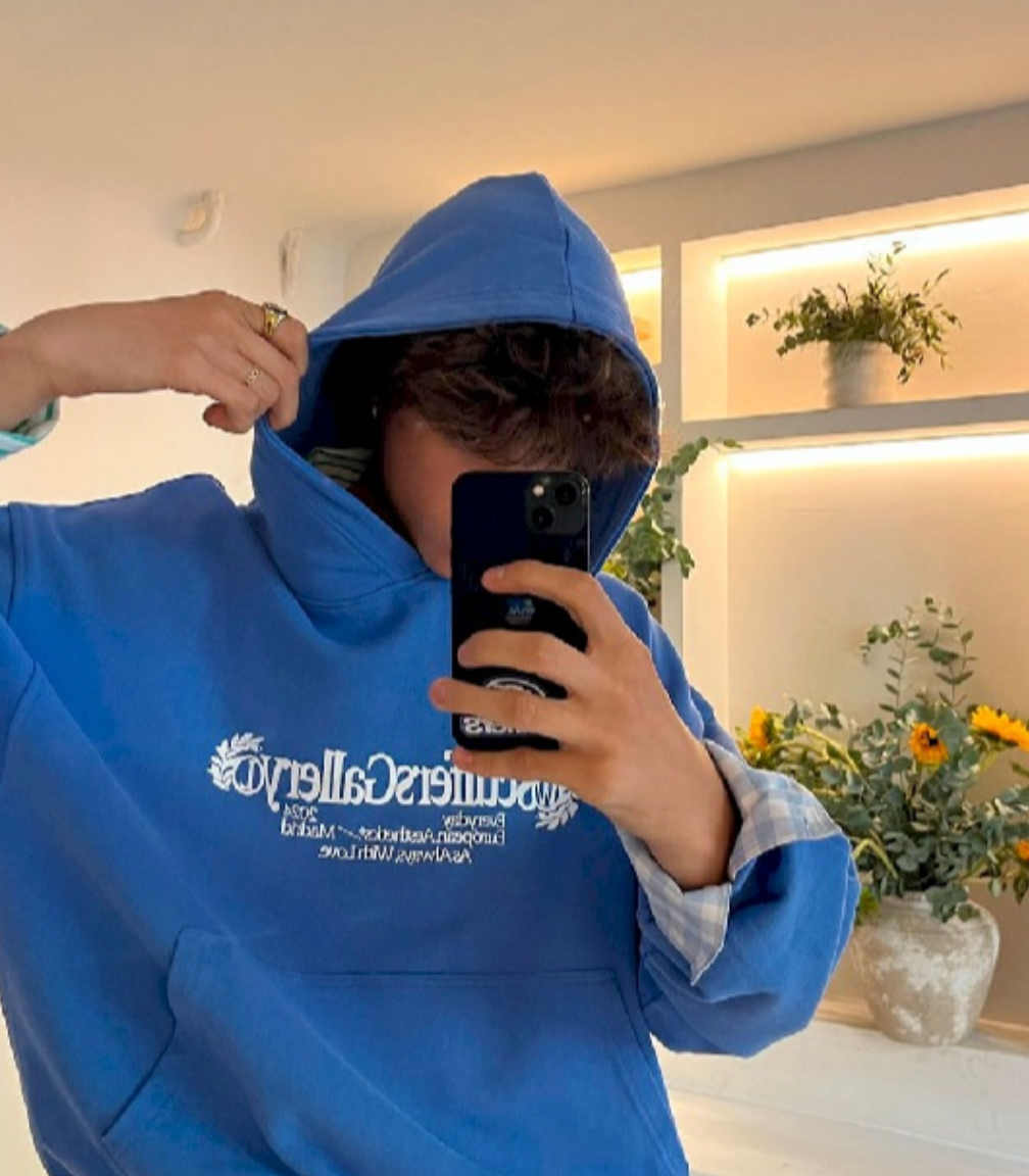 GALLERY HOODIE