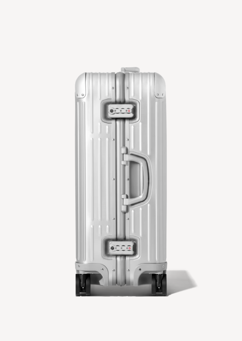 CHECK-IN LUGGAGE MEDIUM