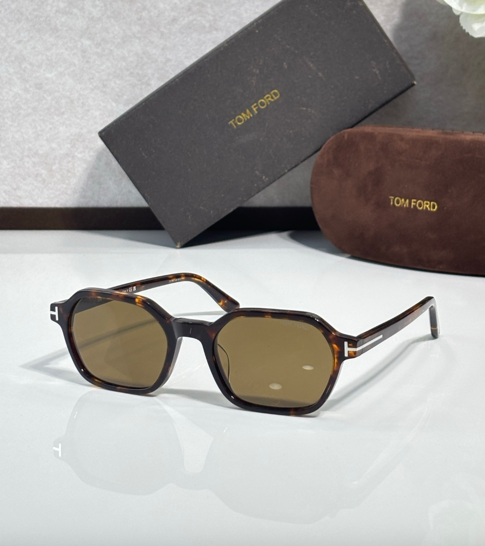 TOM FORD TF1301