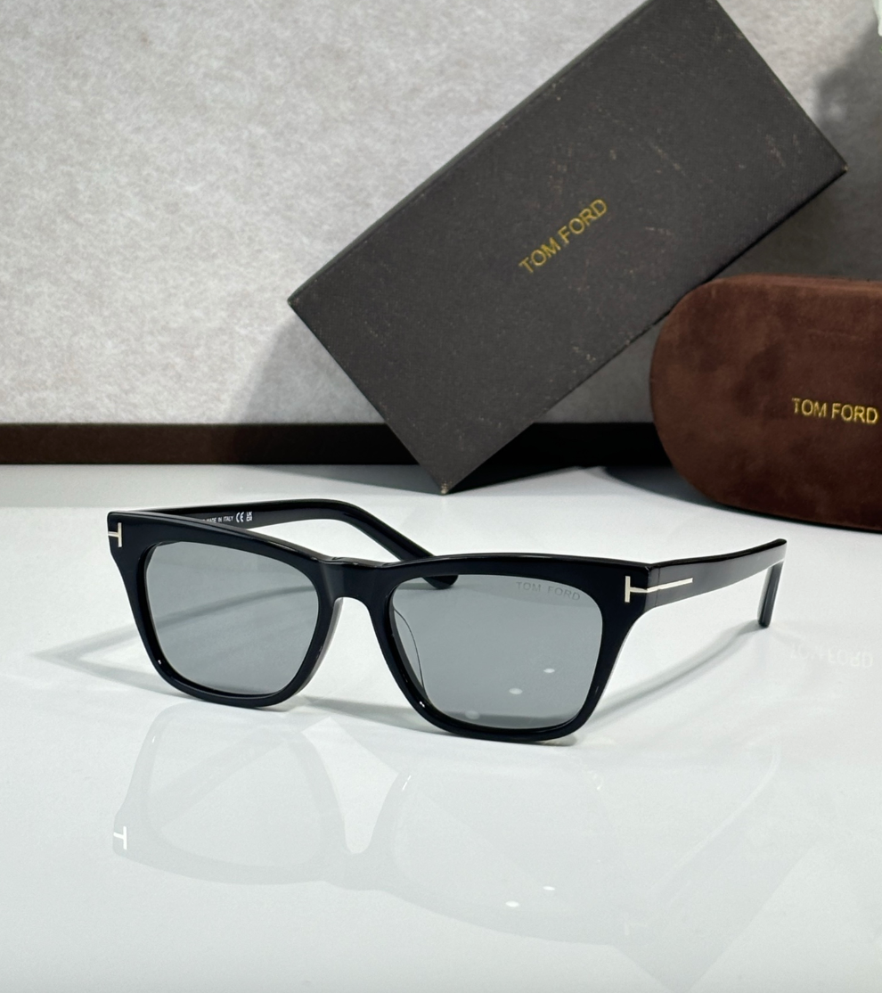 TOM FORD TF1362