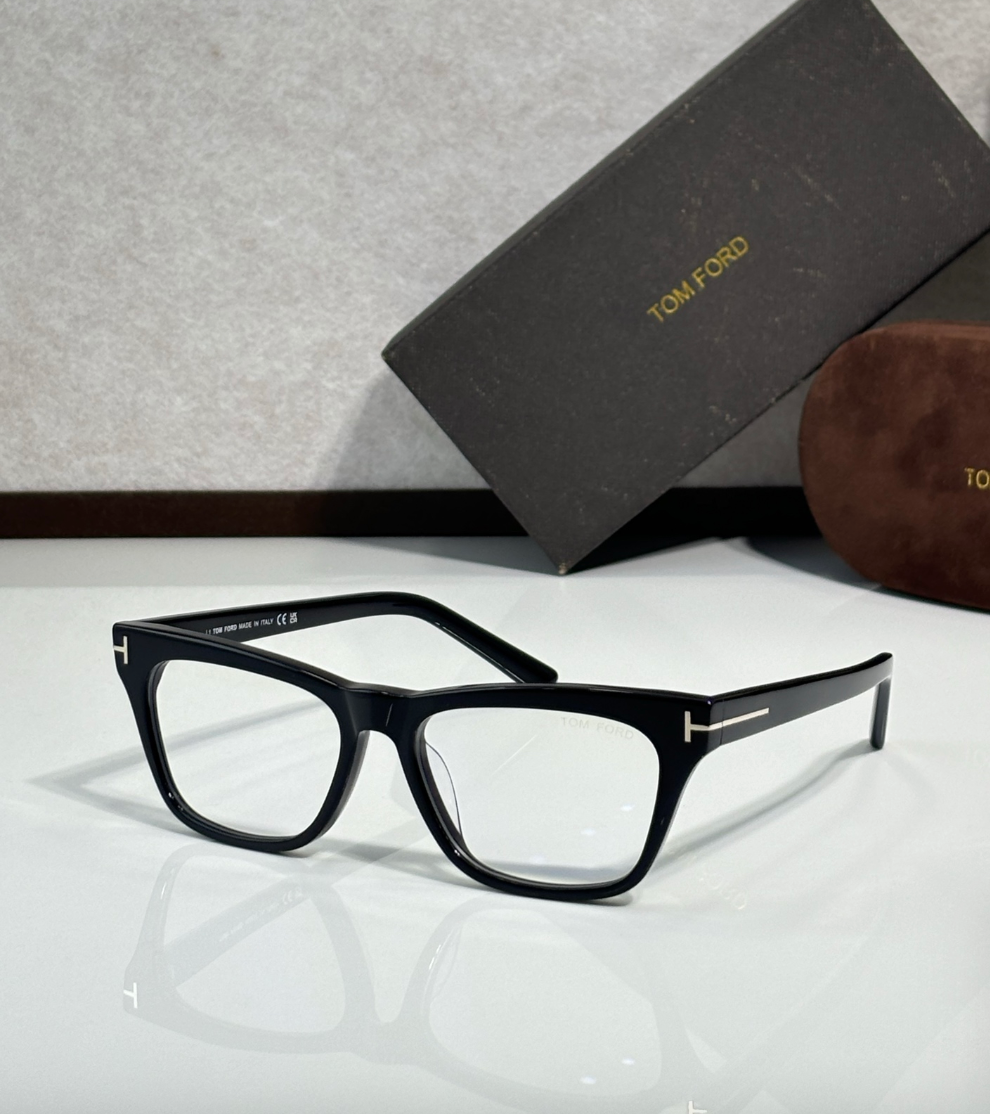 TOM FORD TF1362