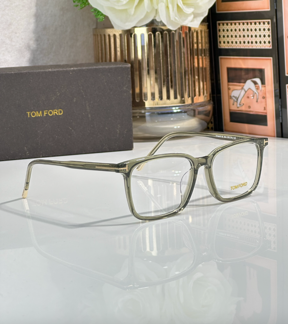 TOM FORD TF5607