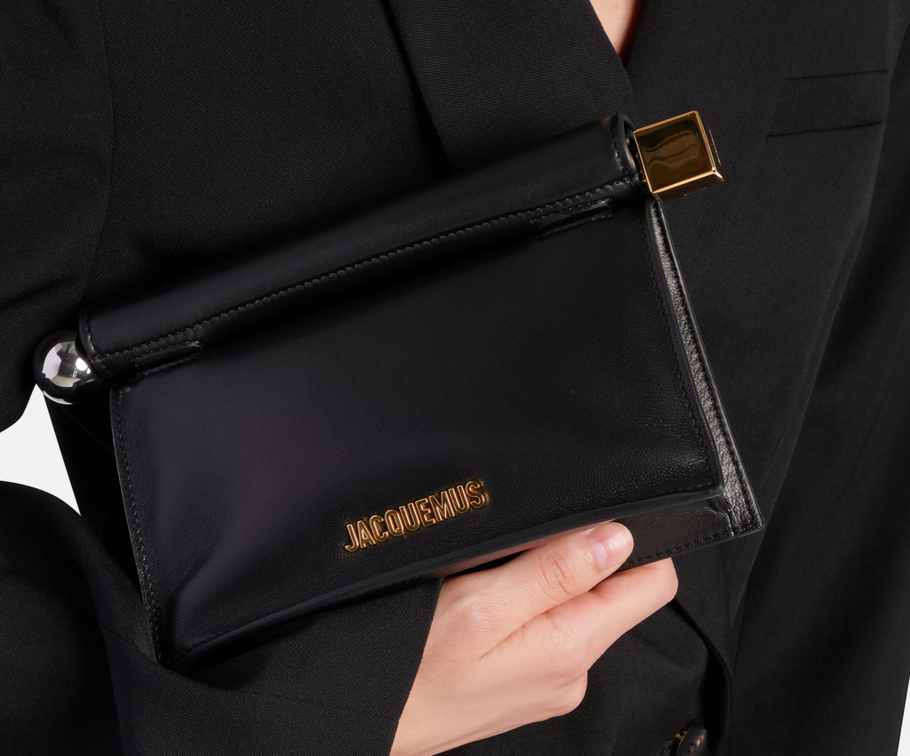 LA PETITE POCHETTE ROND C