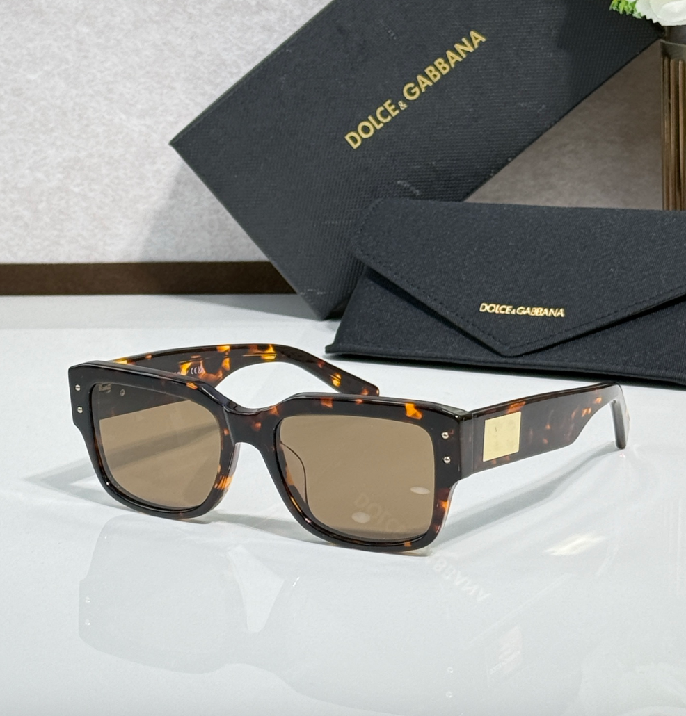 Dolce & Gabbana DG4483