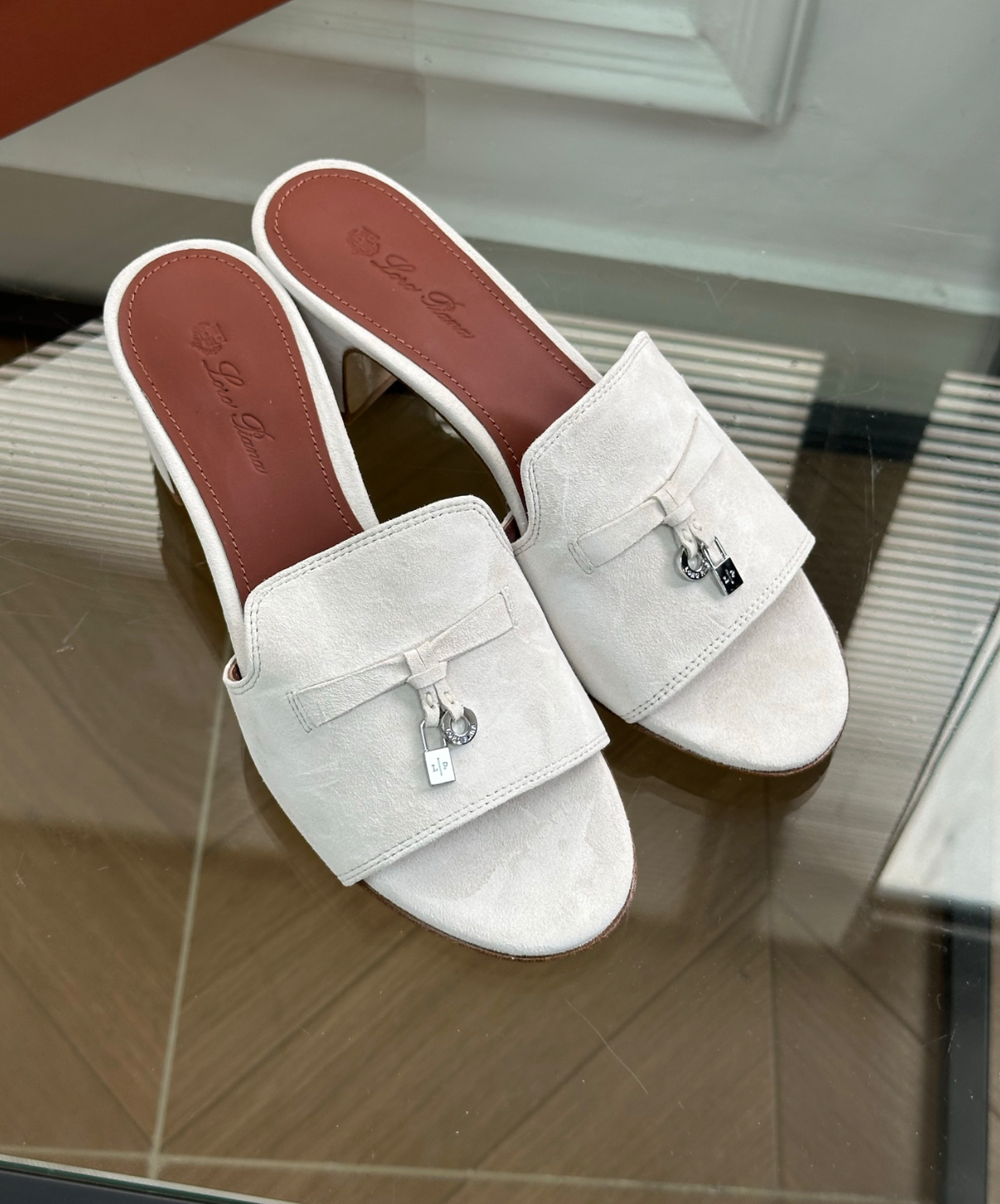 Summer Charms Sandal White Suede Goatskin