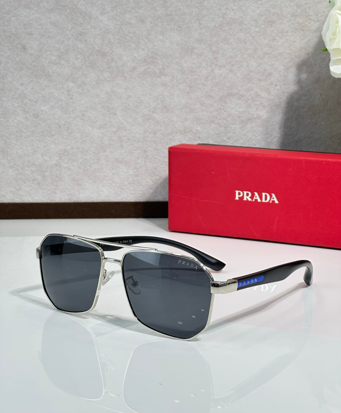 Prada SPS51V