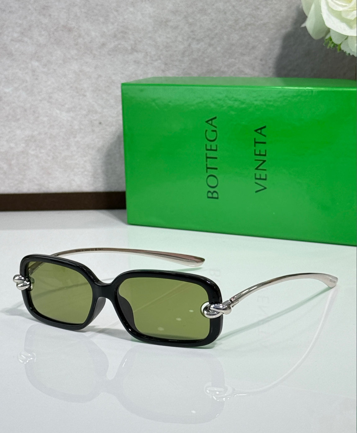 Bottega Veneta BV1439S