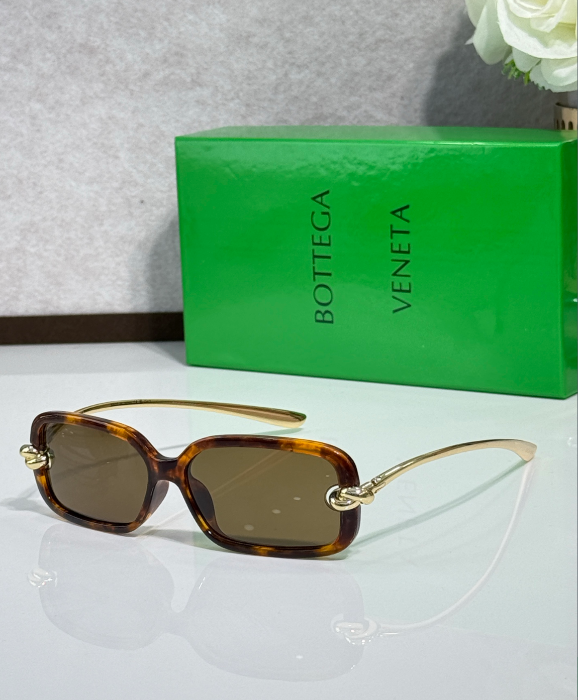 Bottega Veneta BV1439S