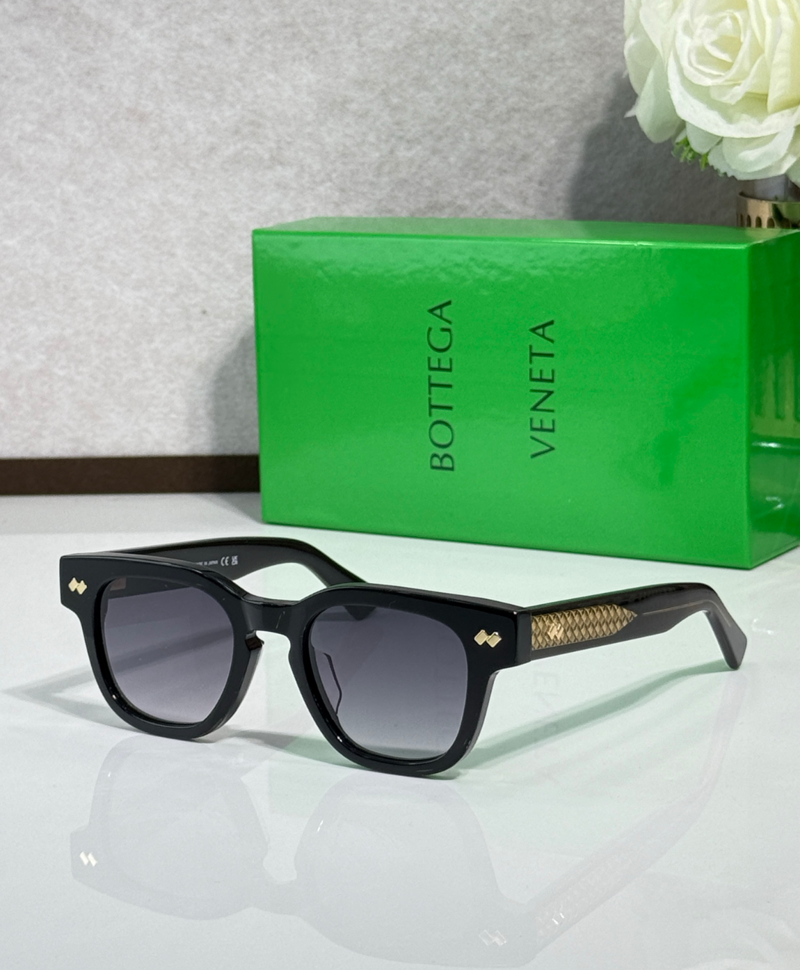 Bottega Veneta BV1441S