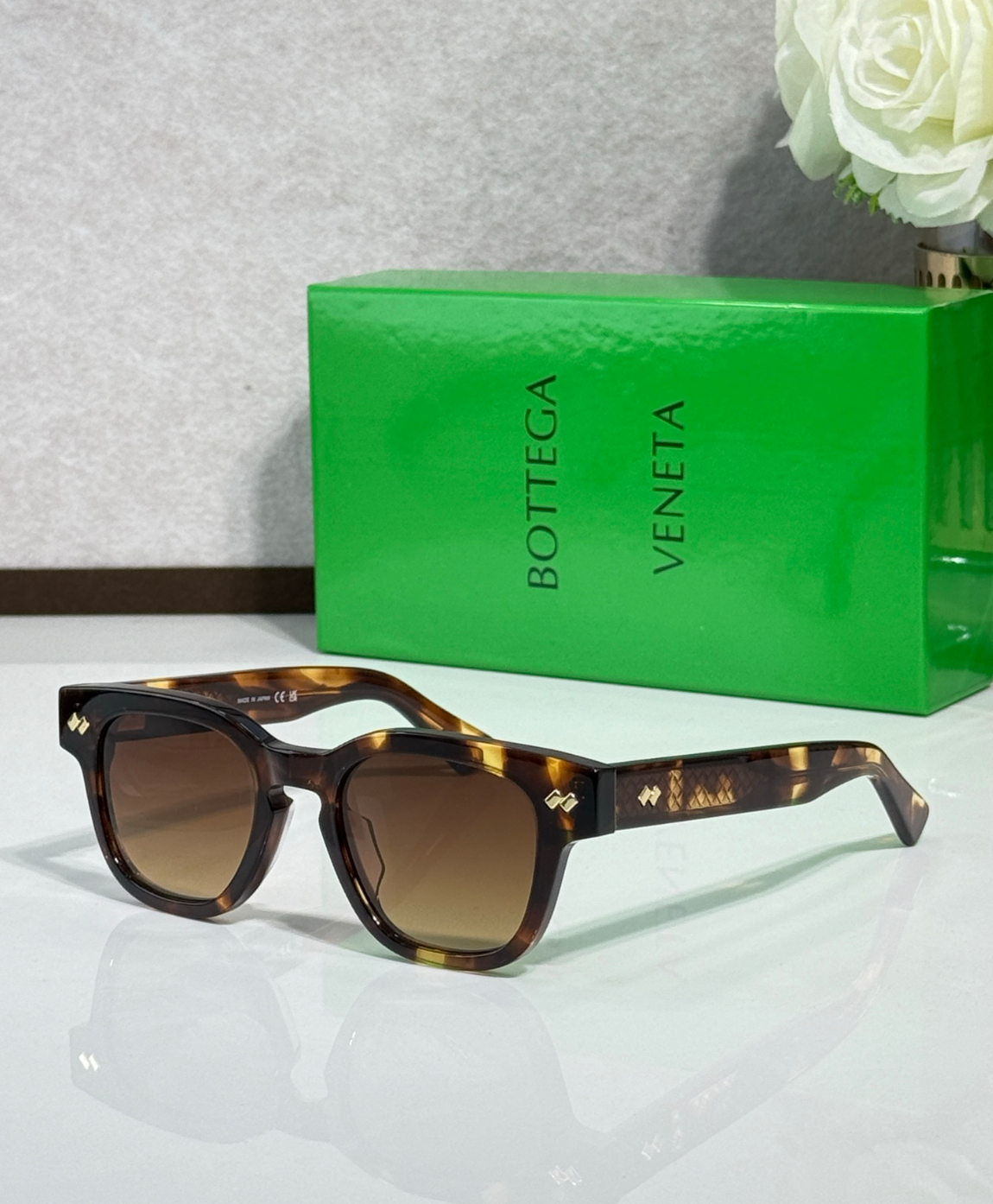 Bottega Veneta BV1441S
