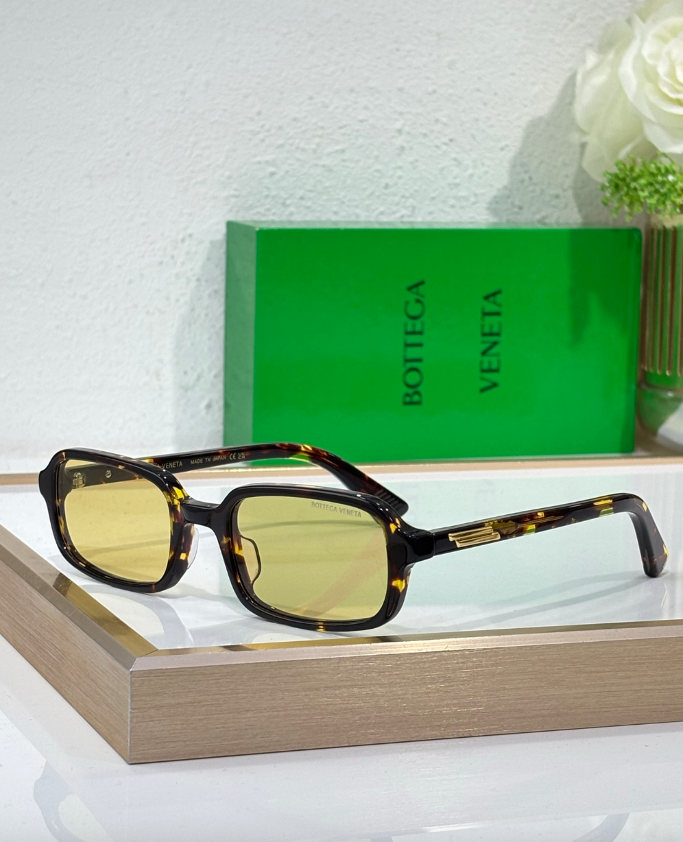 Bottega Veneta BV1488S