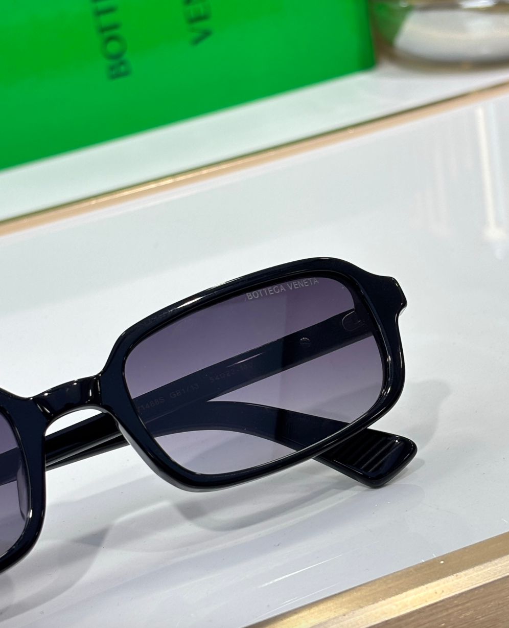 Bottega Veneta BV1488S