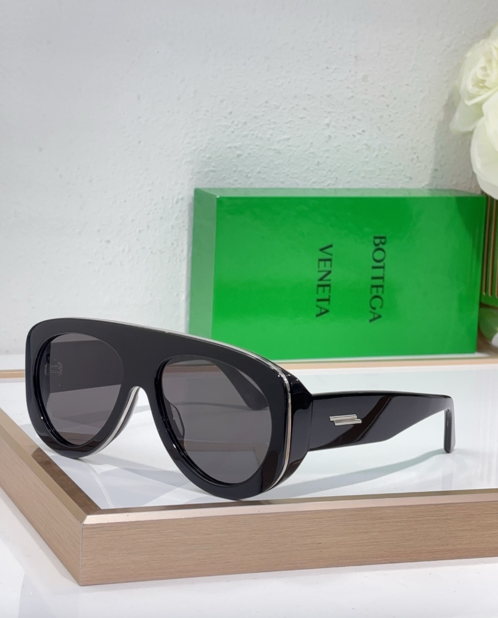 Bottega Veneta BV1362S