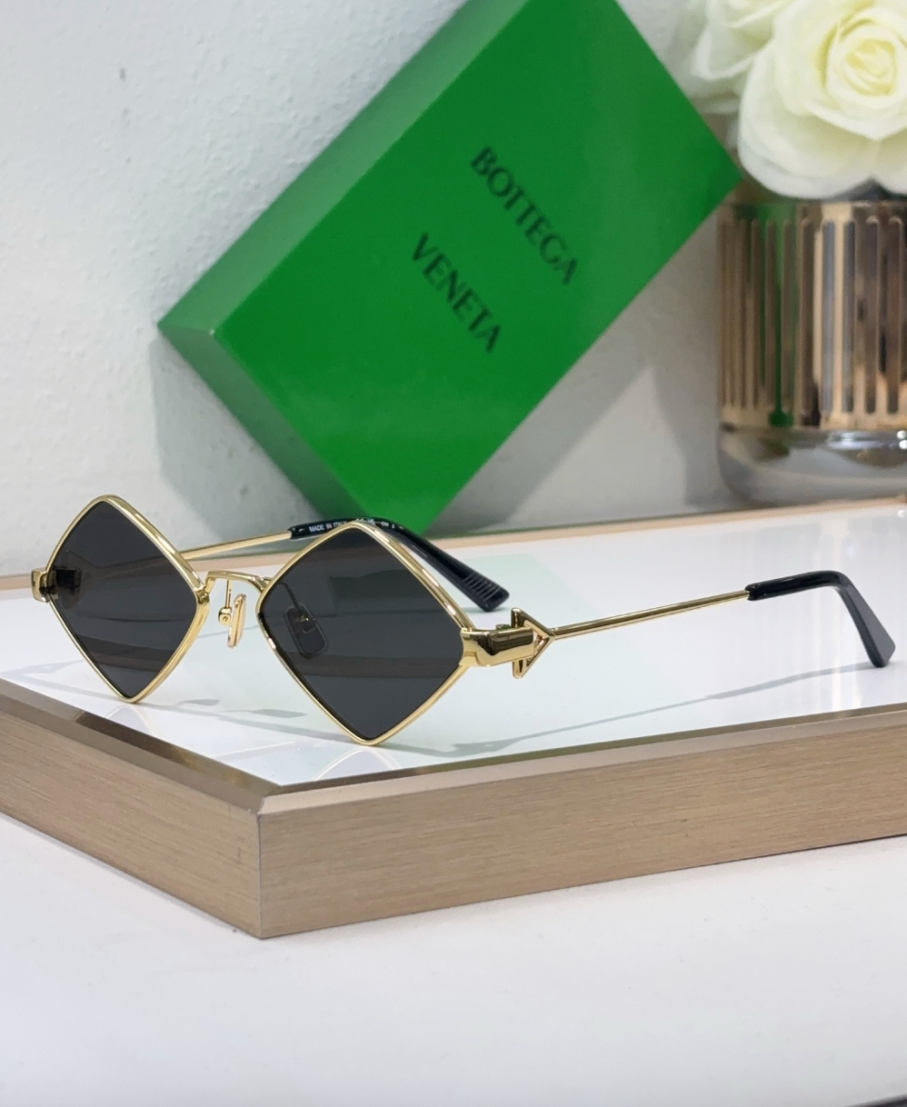 Bottega Veneta BV1245