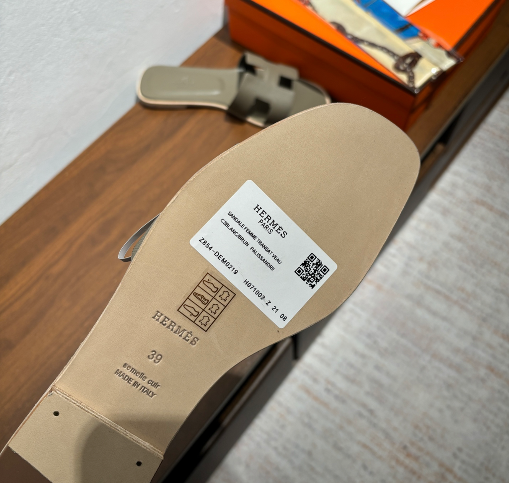 Hermès Oran Olive Sandal