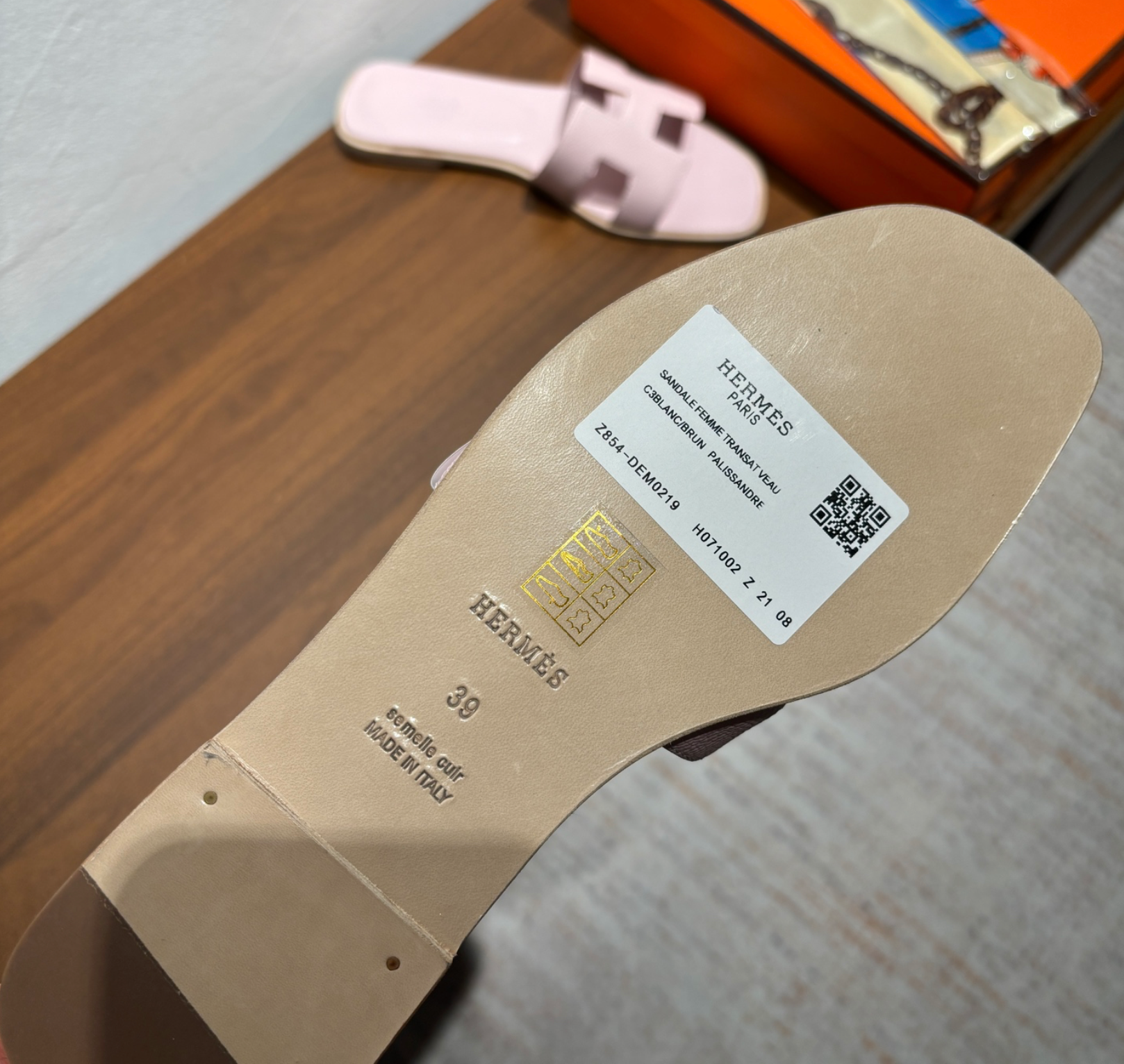 Hermès Oran Rose Porcelaine Sandal