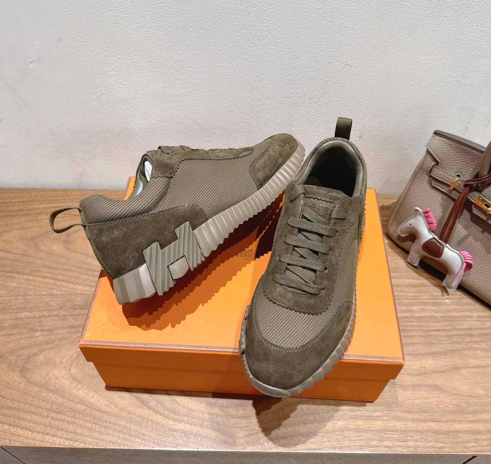 Hermès Bouncing Olive Sneaker