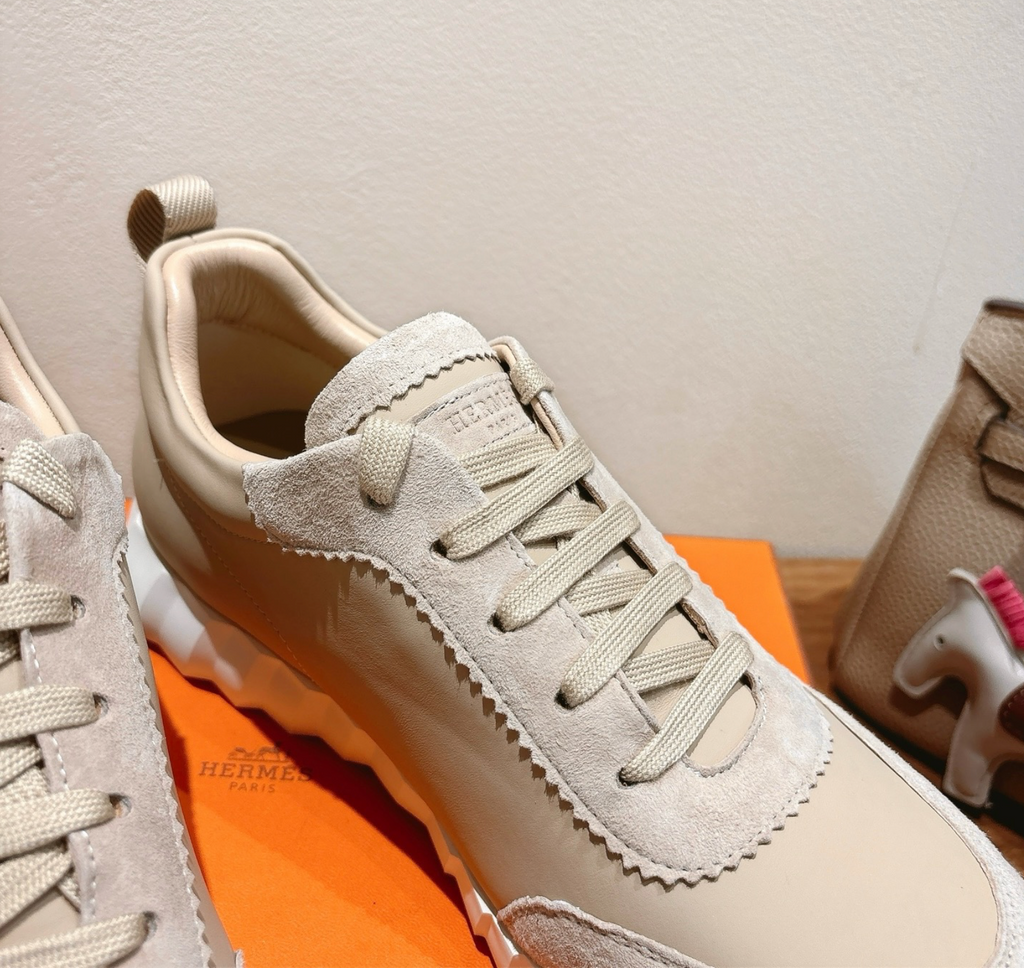Hermès Bouncing Beige/Pink Sneaker