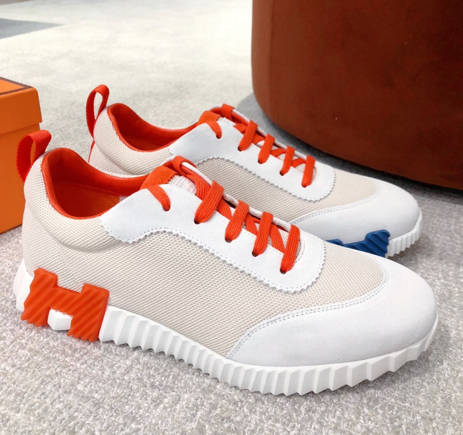 Hermès Bouncing Beige/Orange Sneaker