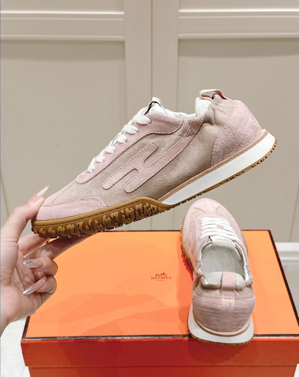 Hermès Jet Grey/Pink Sneakers