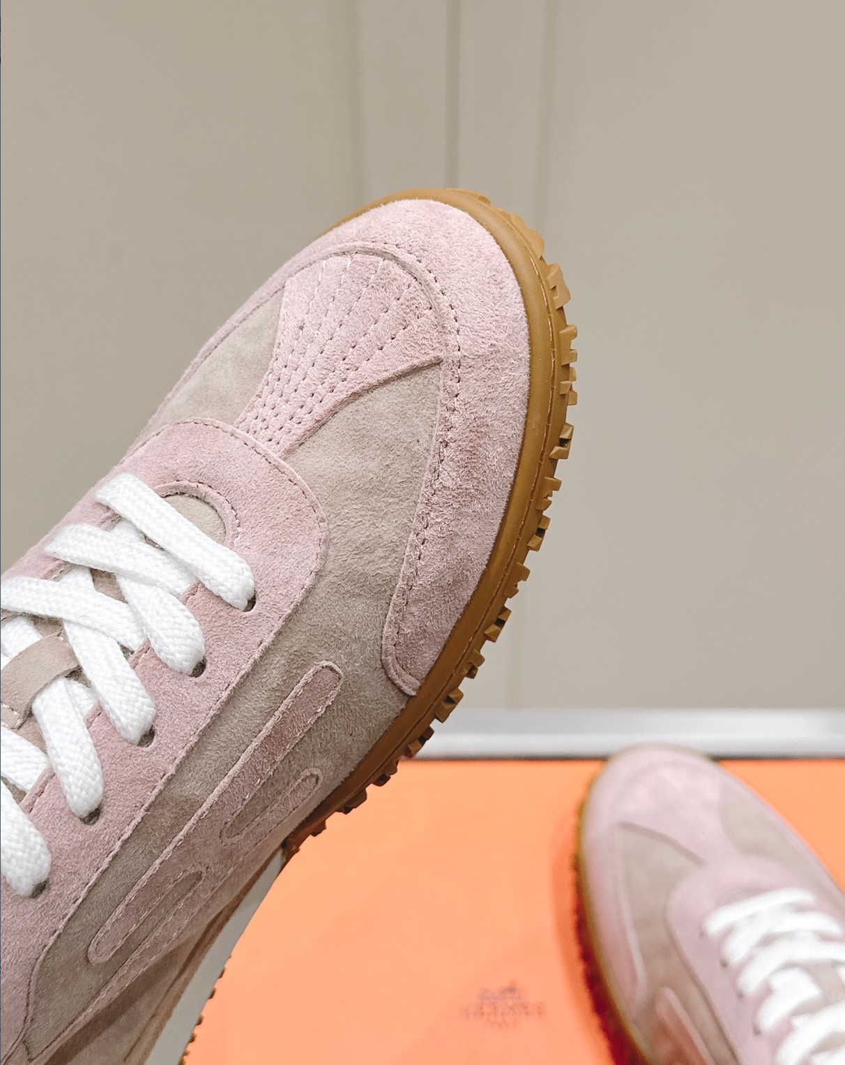 Hermès Jet Grey/Pink Sneakers