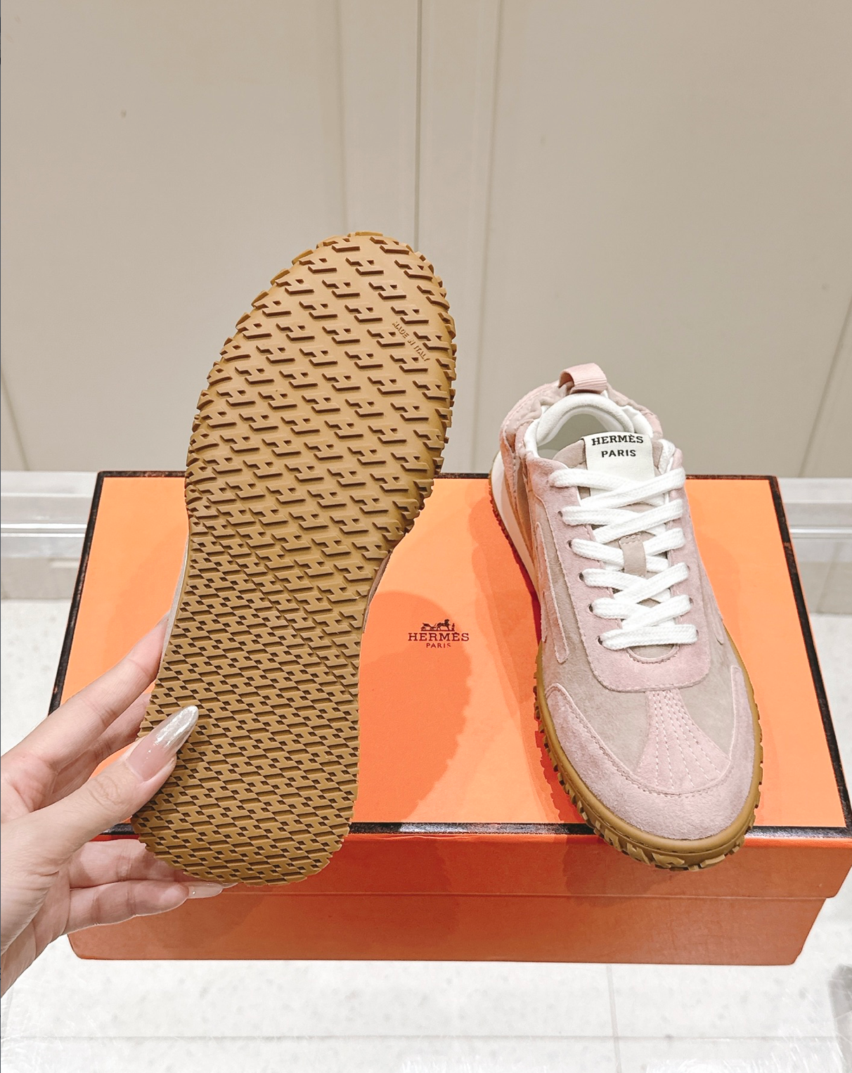 Hermès Jet Grey/Pink Sneakers