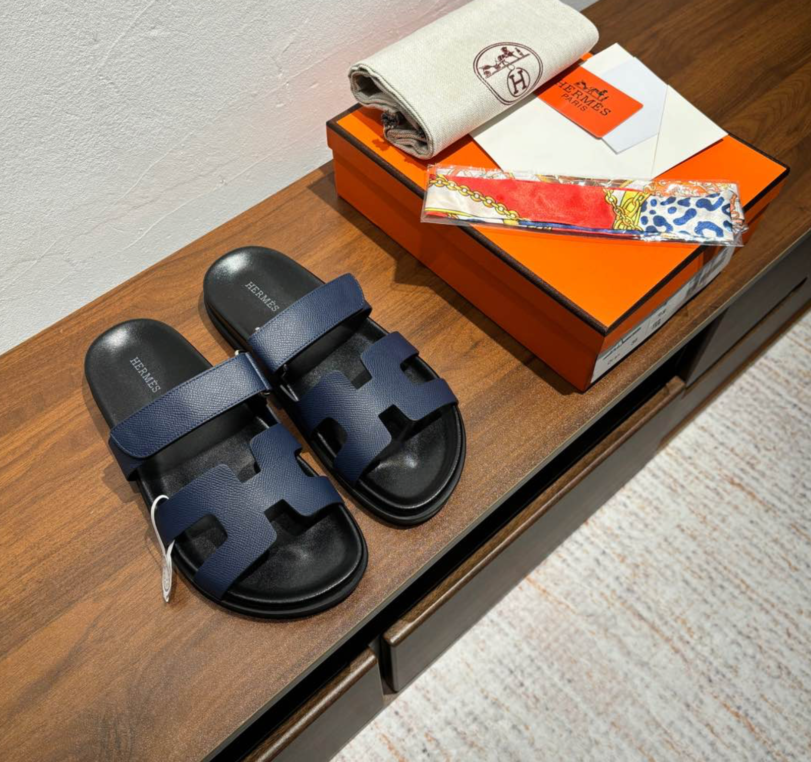 Hermès Chypre Leather Navy/Black Sandal