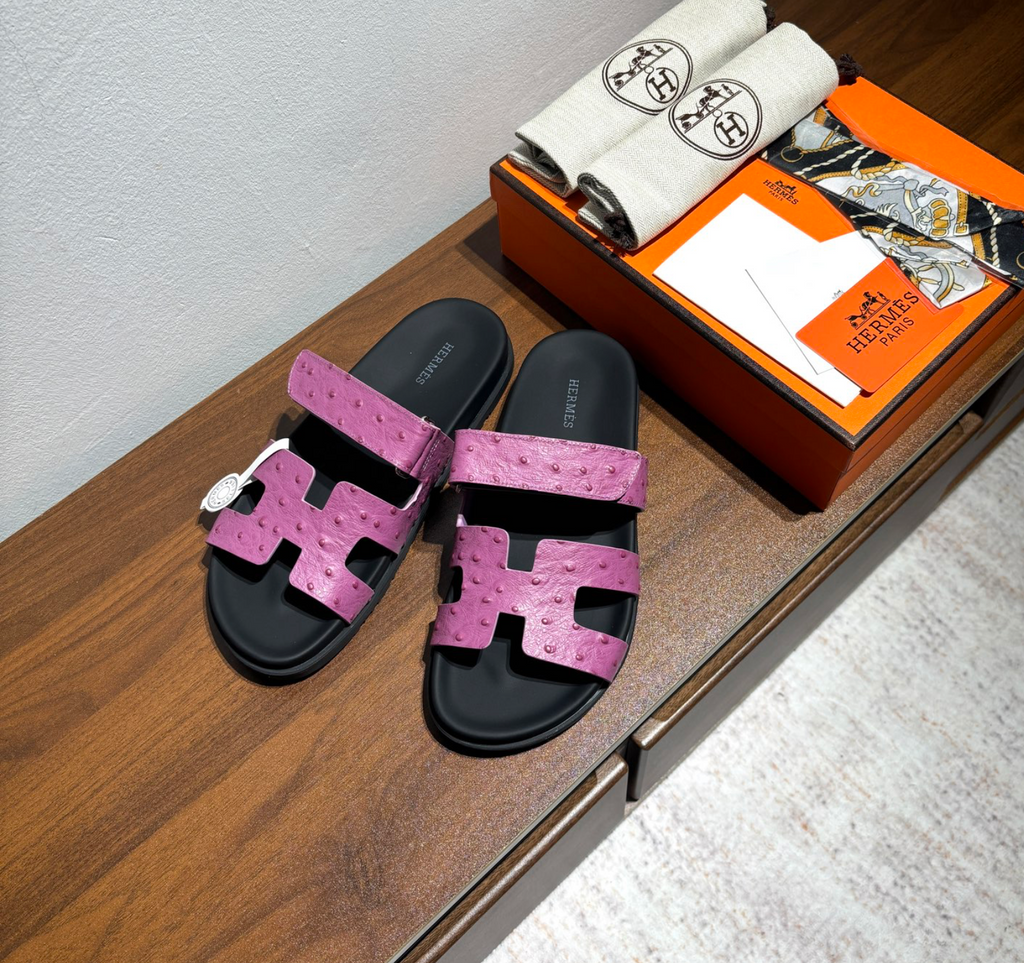 Hermès Chypre Mauve  Ostrich Leather Sandal