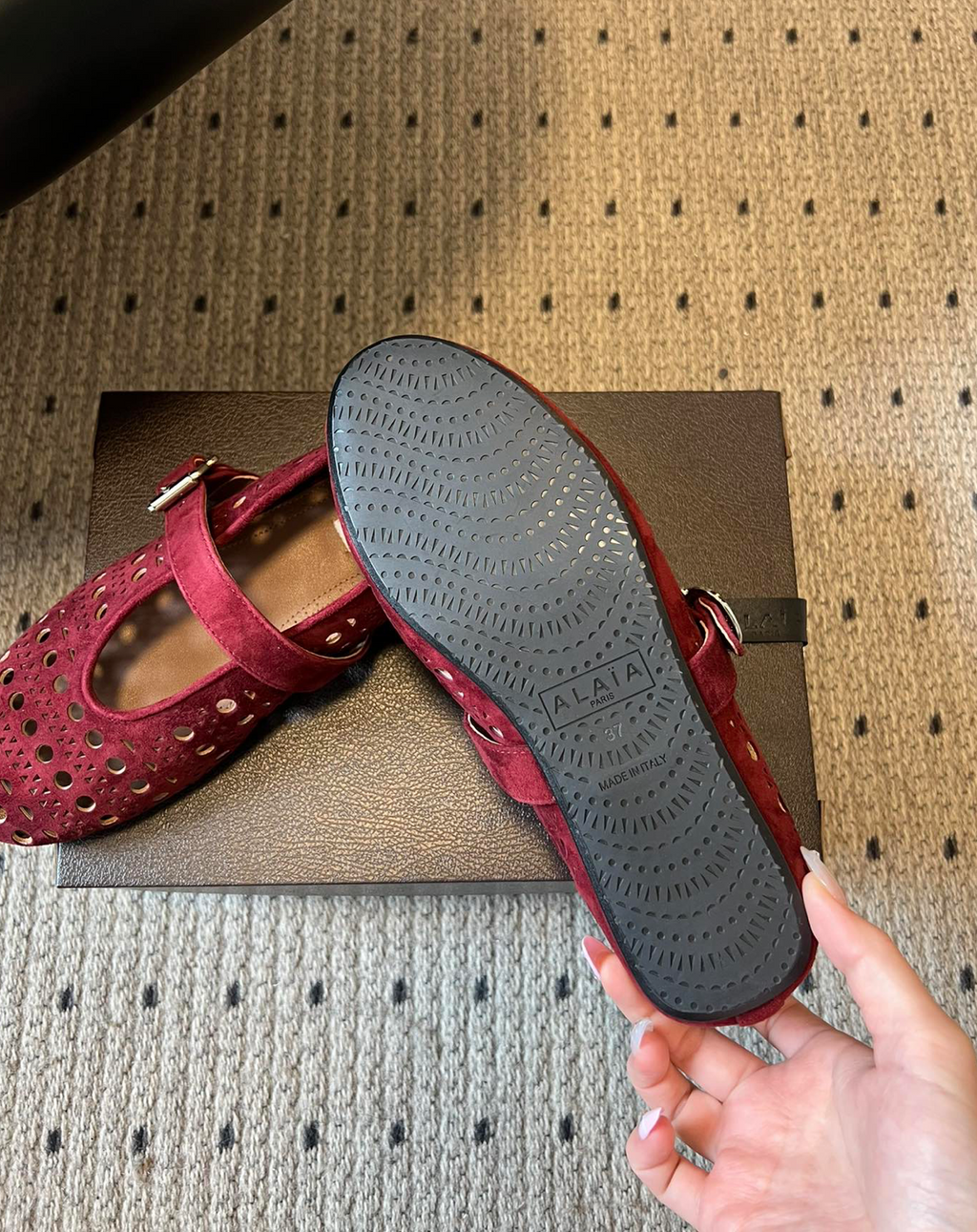 ALAÏA CHERRY SUEDE VIENNE PERFORATED BALLET FLAT