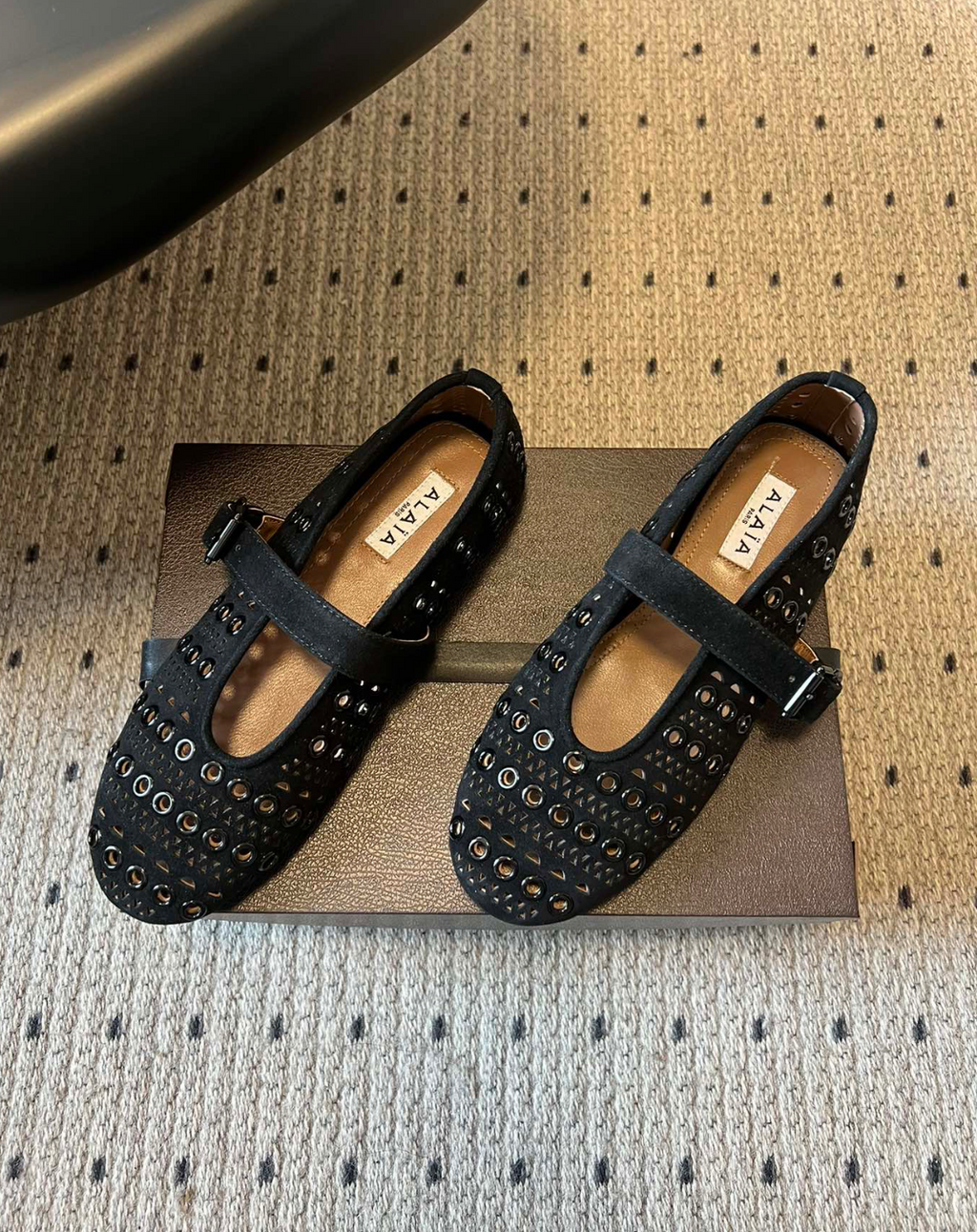 ALAÏA NOIR SUEDE VIENNE PERFORATED BALLET FLAT