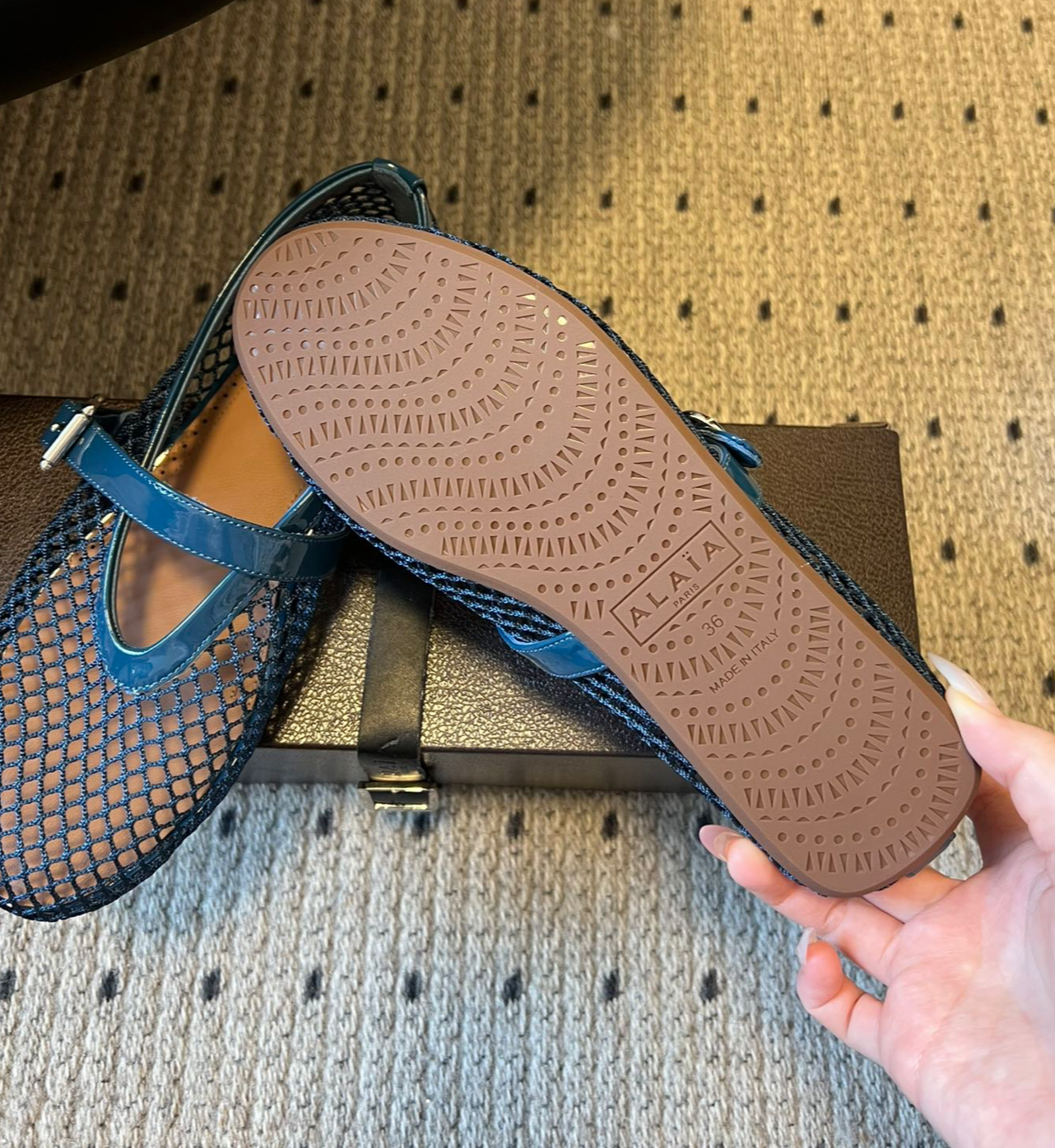 ALAÏA BLUE BALLET FLATS IN FISHNET
