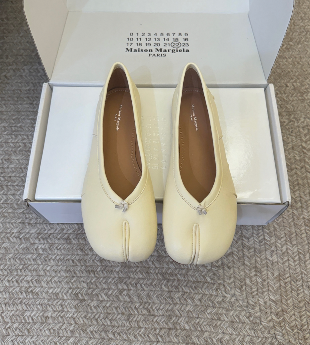 MM Leather Tabi Ballerina Flats