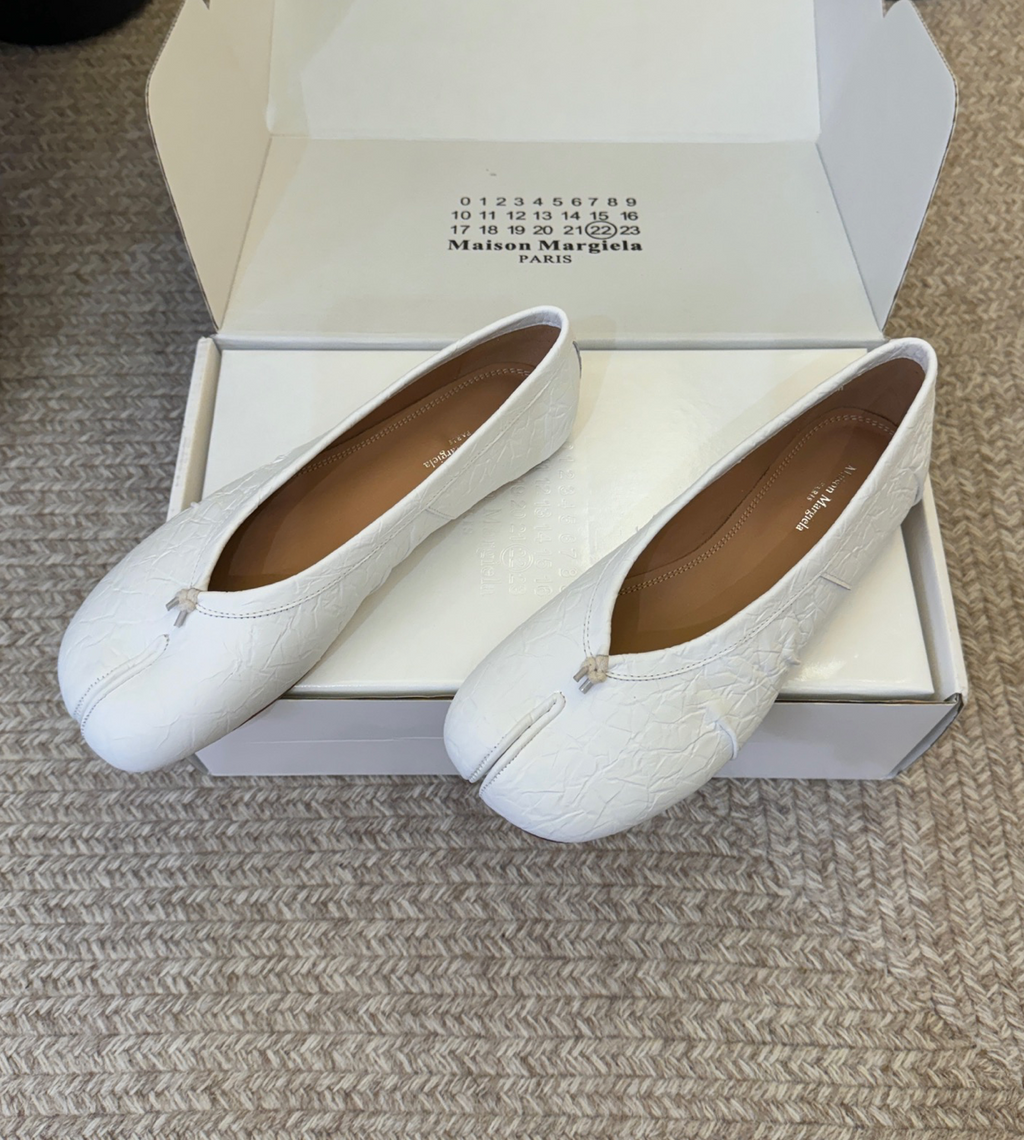 MM Leather Tabi Ballerina Flats