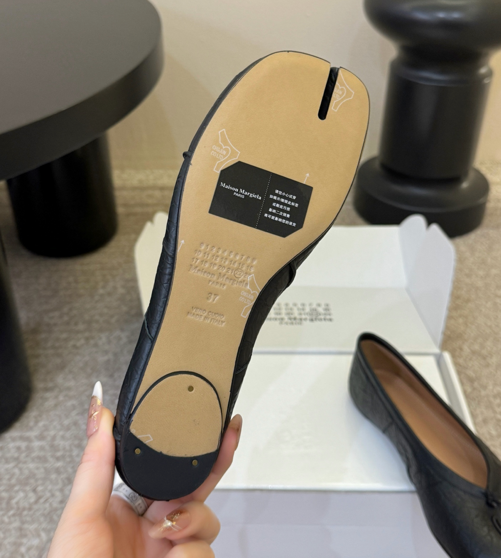 MM Leather Tabi Ballerina Flats