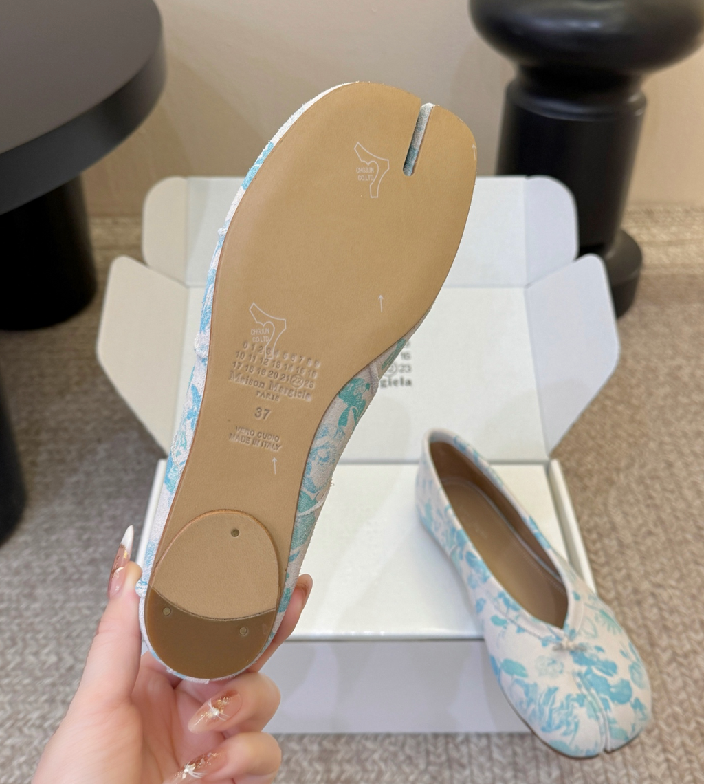 MM Limited Edition Tabi Ballerina Flats